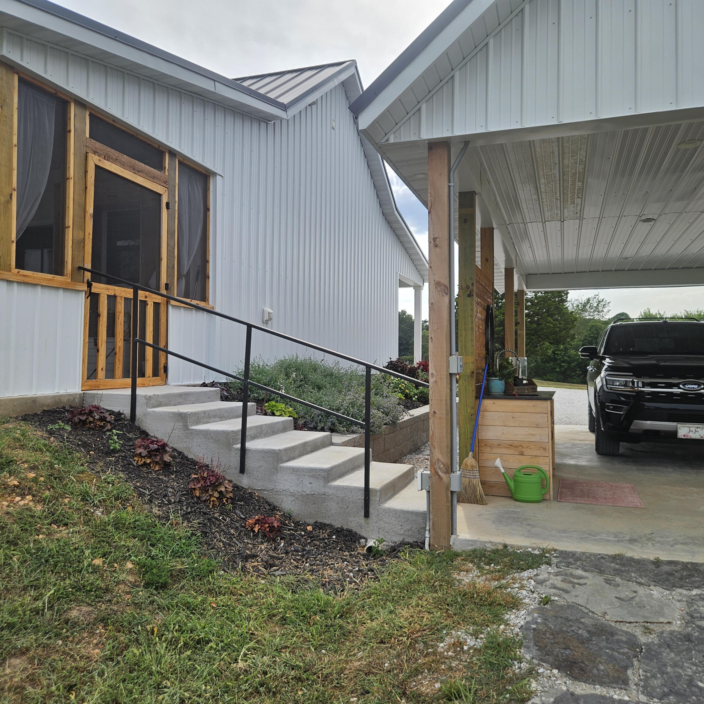 Photo 5 - Residential for sale – 15049  Highway Tt   Neosho, MO