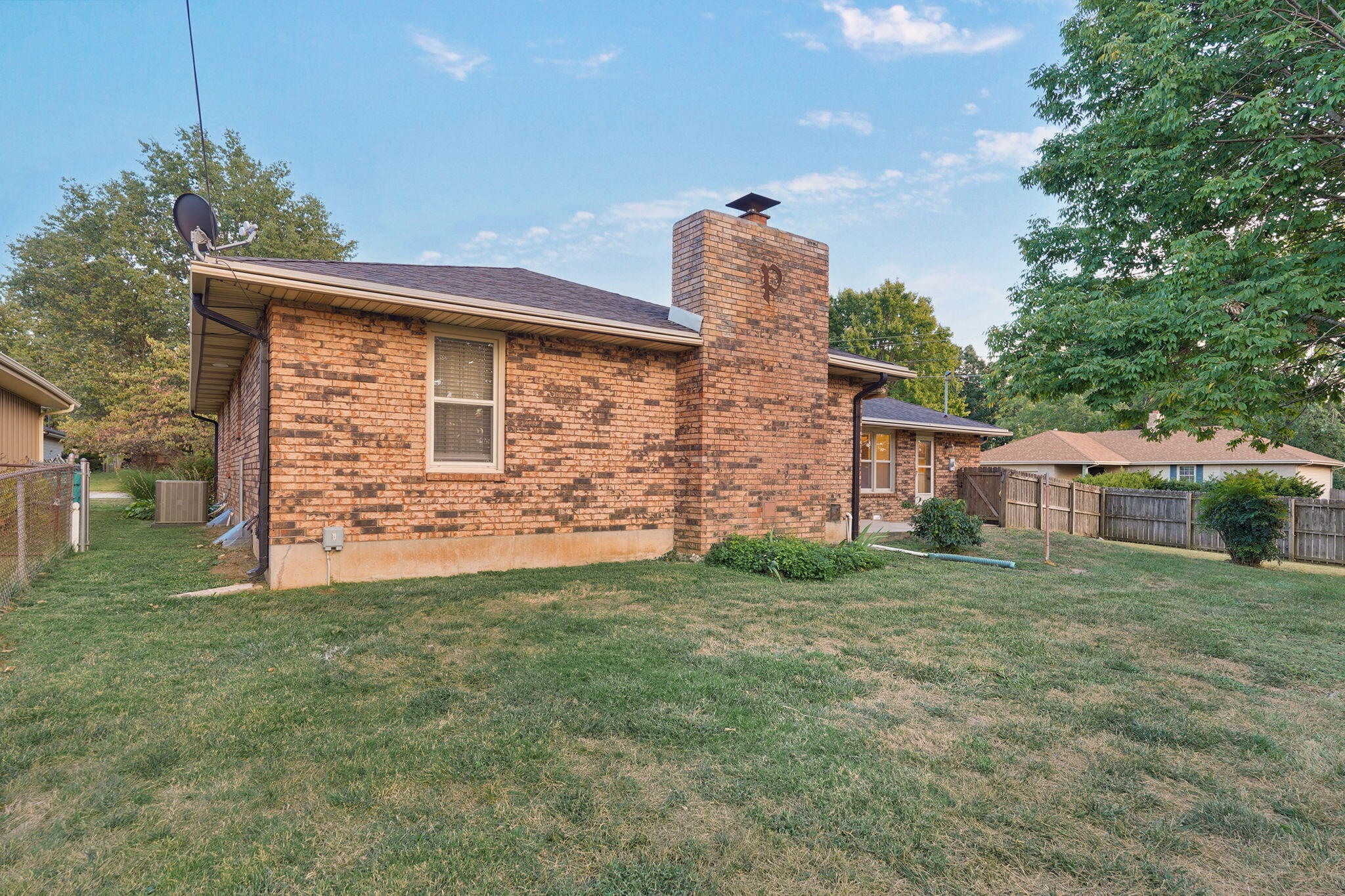 Photo 9 - Residential for sale – 3343 S Virginia Avenue  Springfield, MO