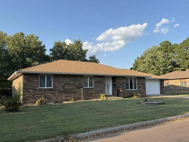 Photo 3 - Residential for sale – 807 E 16th Street  Mountain Grove, MO