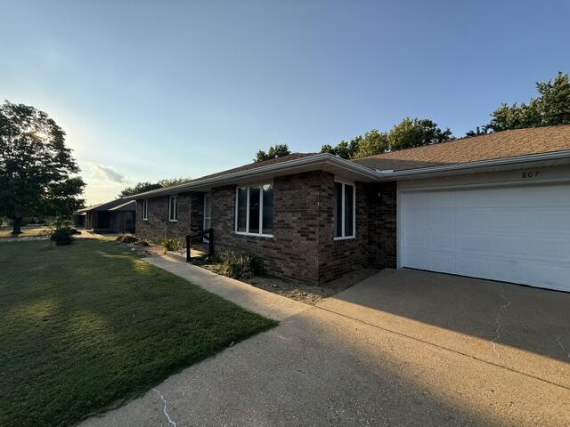 Photo 4 - Residential for sale – 807 E 16th Street  Mountain Grove, MO