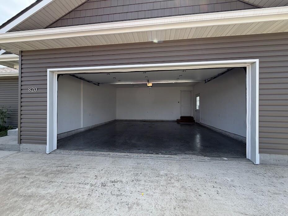 Photo 4 - Residential for sale – 820 W Stewart Street  Bolivar, MO