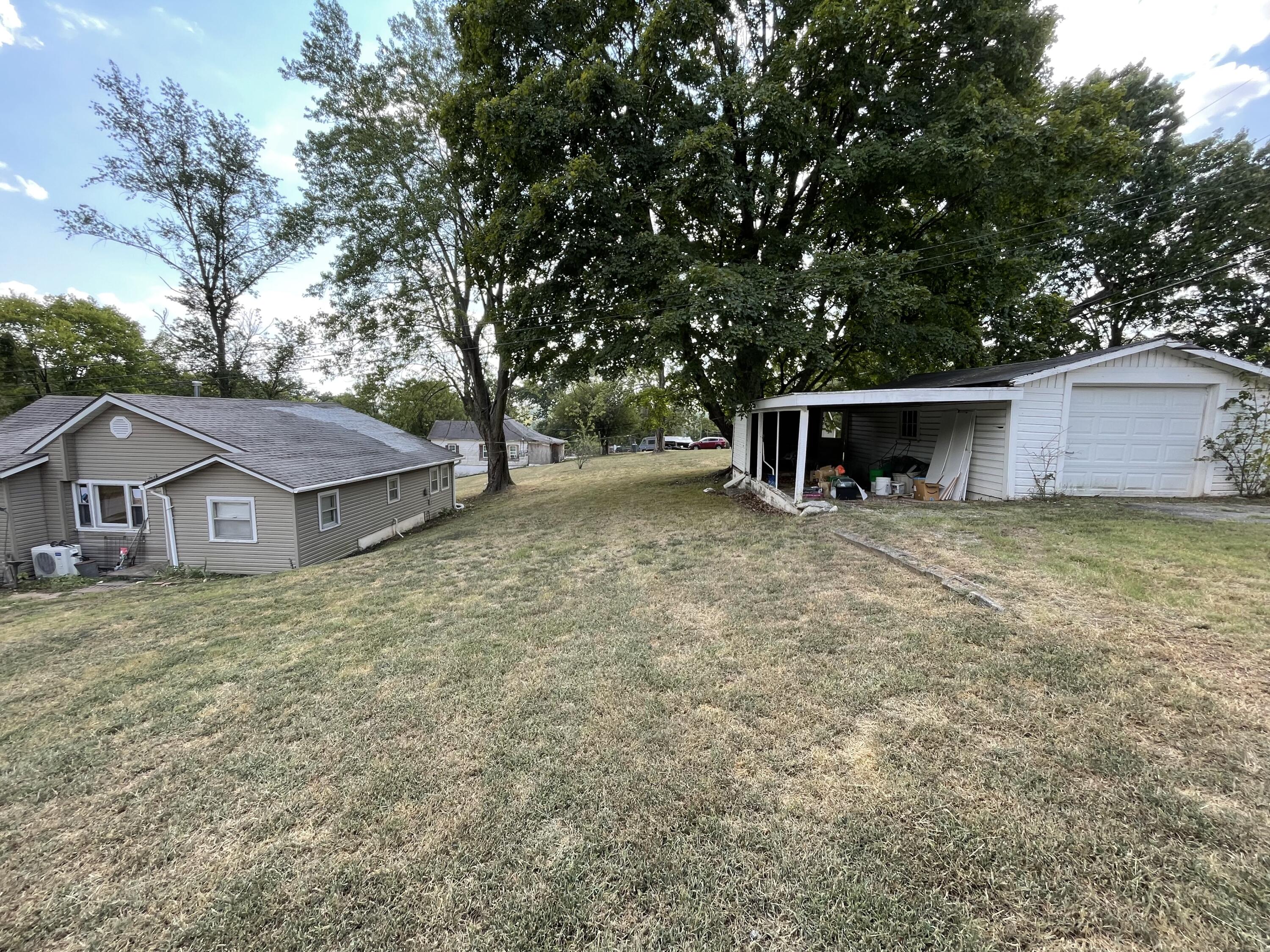 Photo 2 - Residential for sale – 109 E Lillian Avenue  Crane, MO