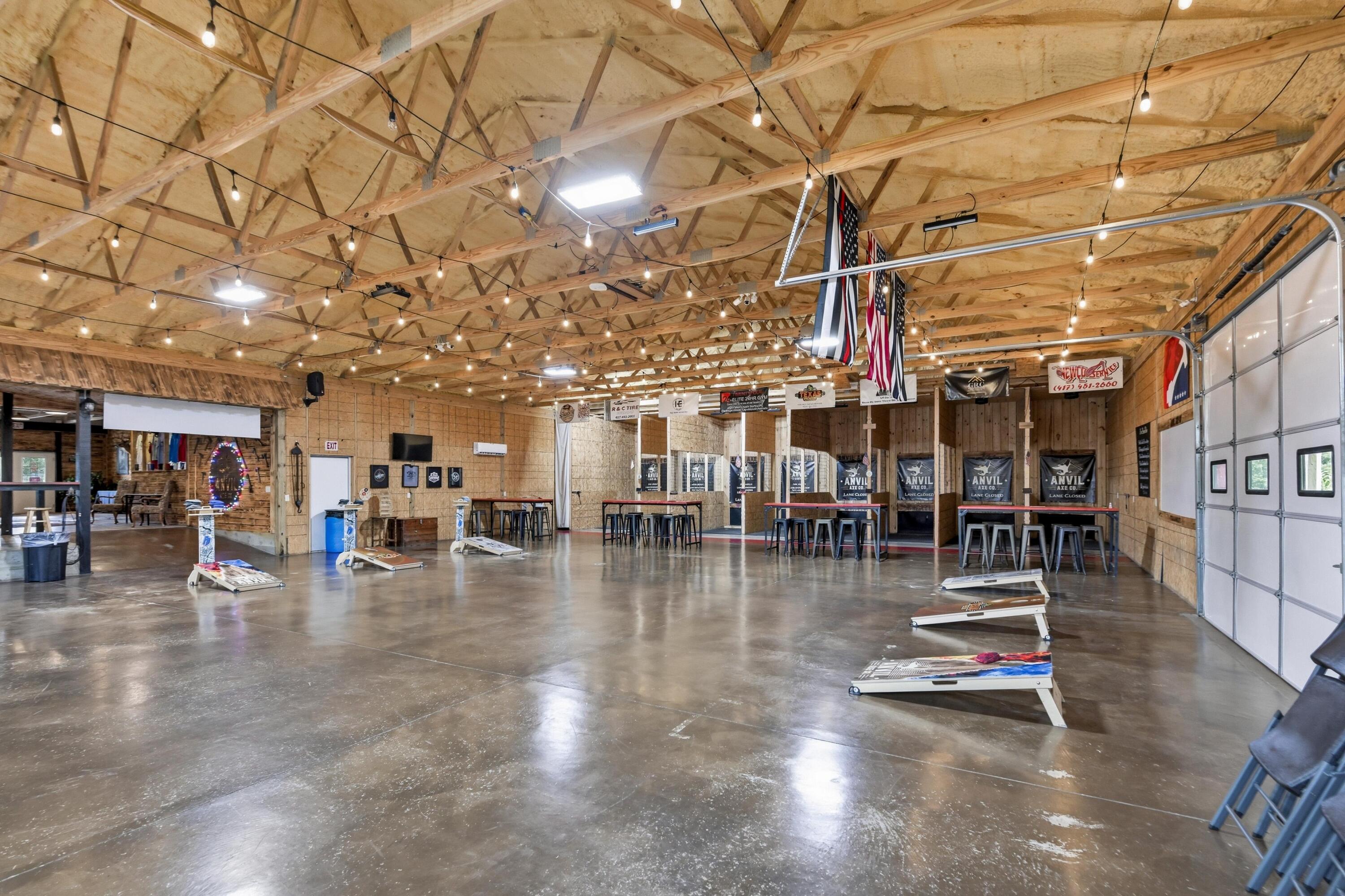 Photo 19 - Commercial Sale for sale – 7837  Gateway Drive  Neosho, MO