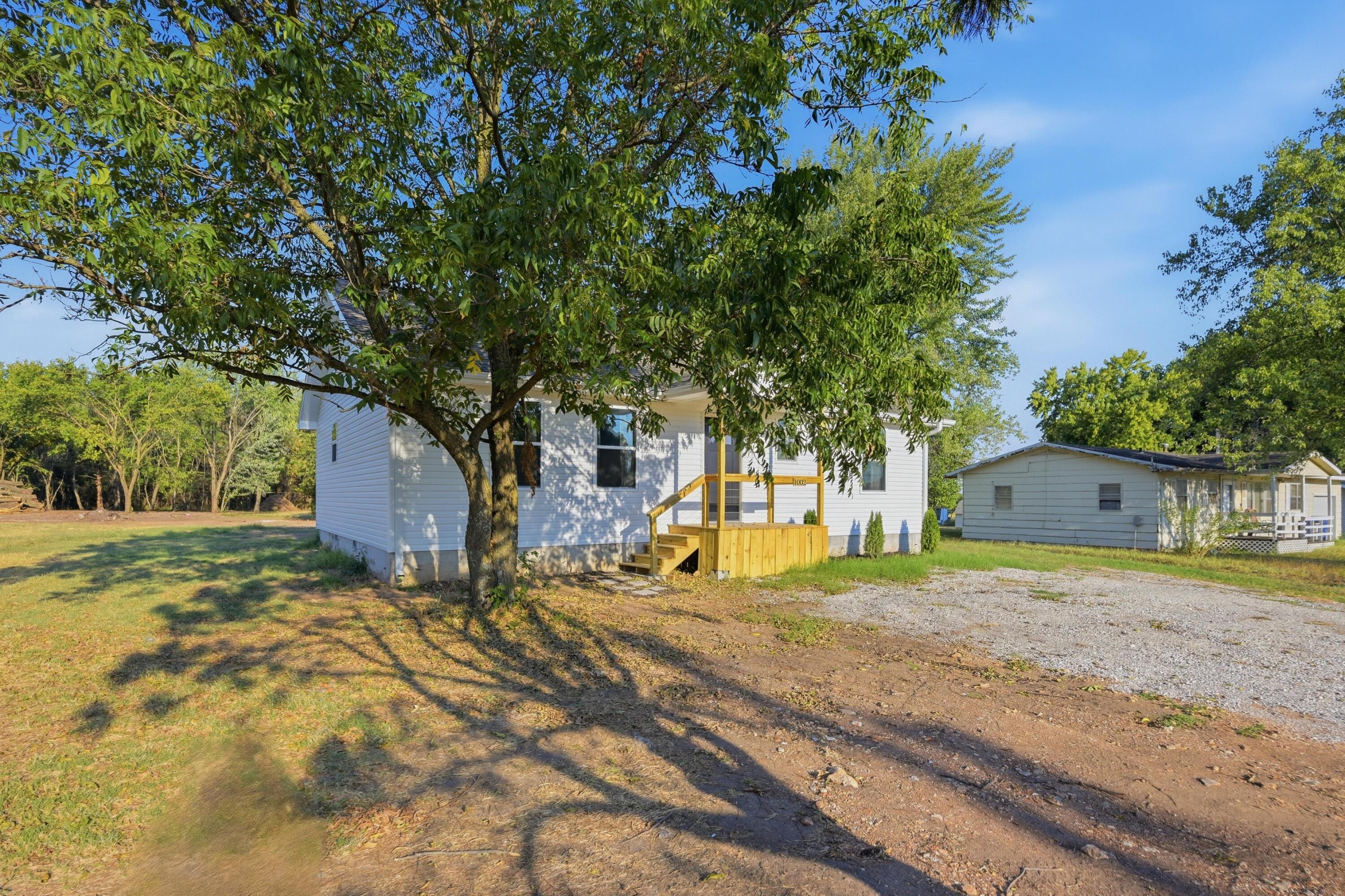 Photo 3 - Residential for sale – 1002  Granby Miners Road  Granby, MO