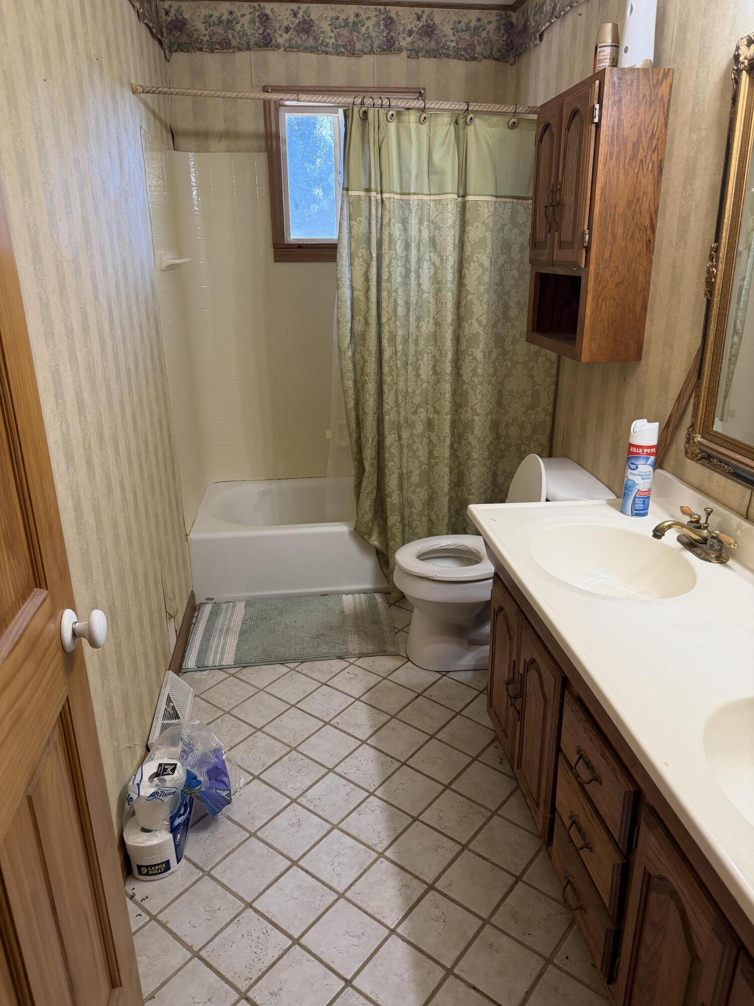 Photo 9 - Residential for sale – 300 S Holmes Avenue  Wheaton, MO
