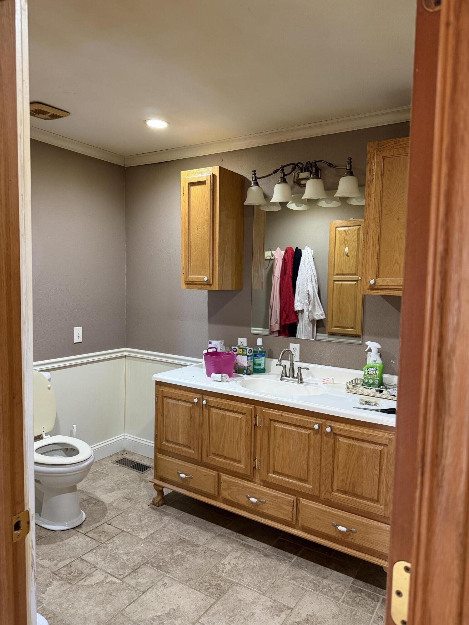 Photo 14 - Residential for sale – 300 S Holmes Avenue  Wheaton, MO