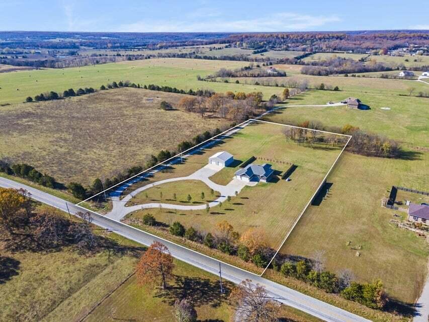Photo 2 - Residential for sale – 9833 N State Highway 125   Fair Grove, MO