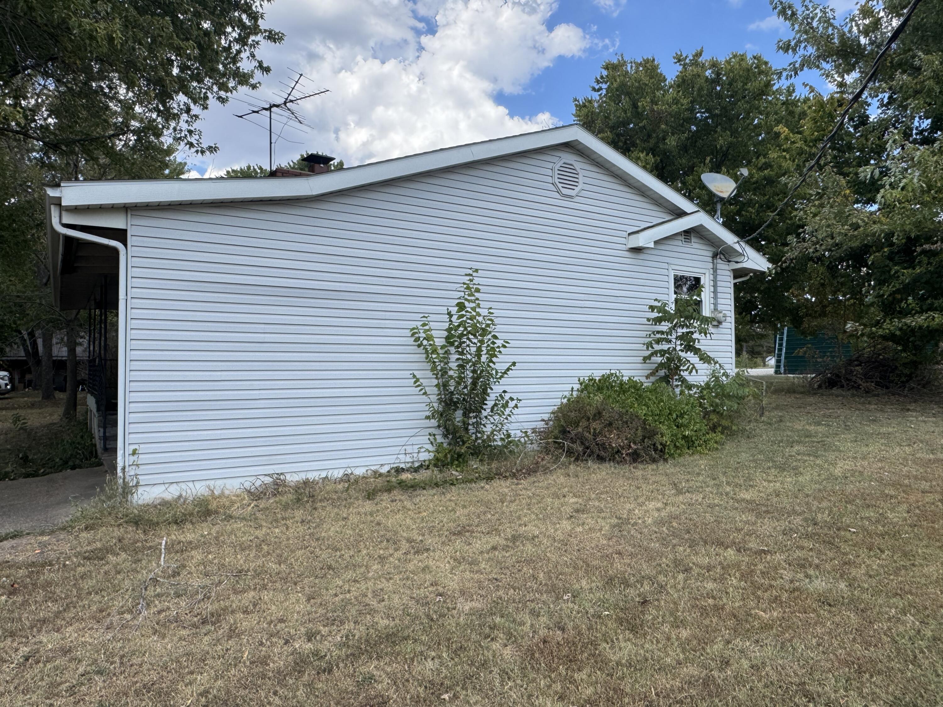 Photo 4 - Residential for sale – 18533  Maple Street  Preston, MO