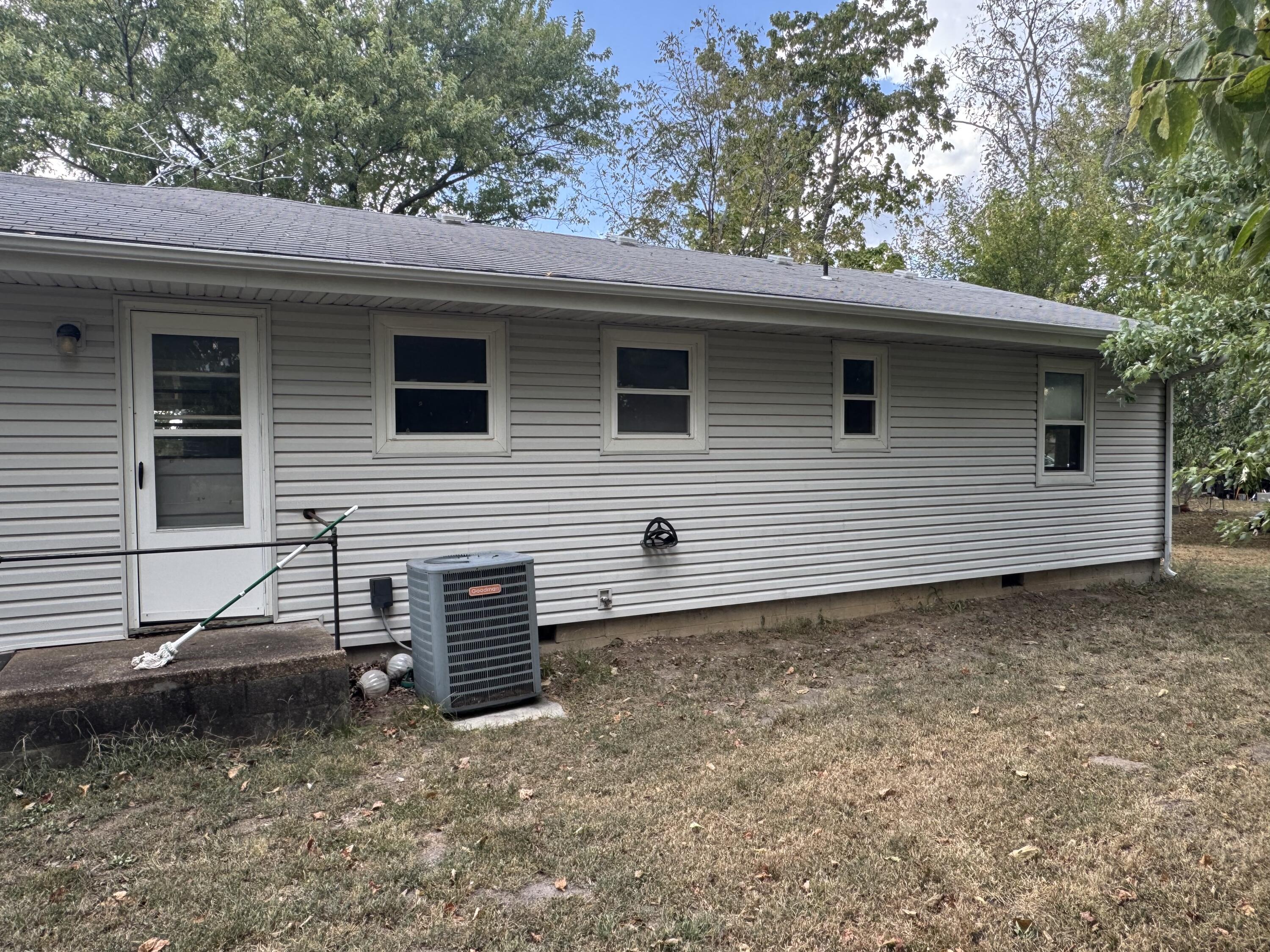 Photo 5 - Residential for sale – 18533  Maple Street  Preston, MO