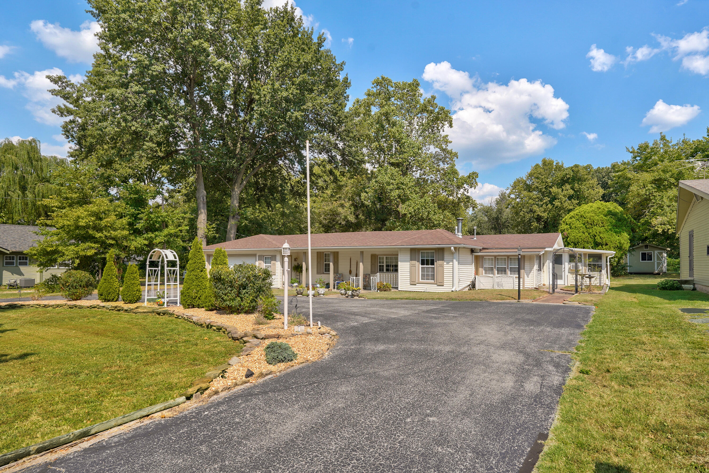 Photo 3 - Residential for sale – 1908 S Holland Avenue  Springfield, MO