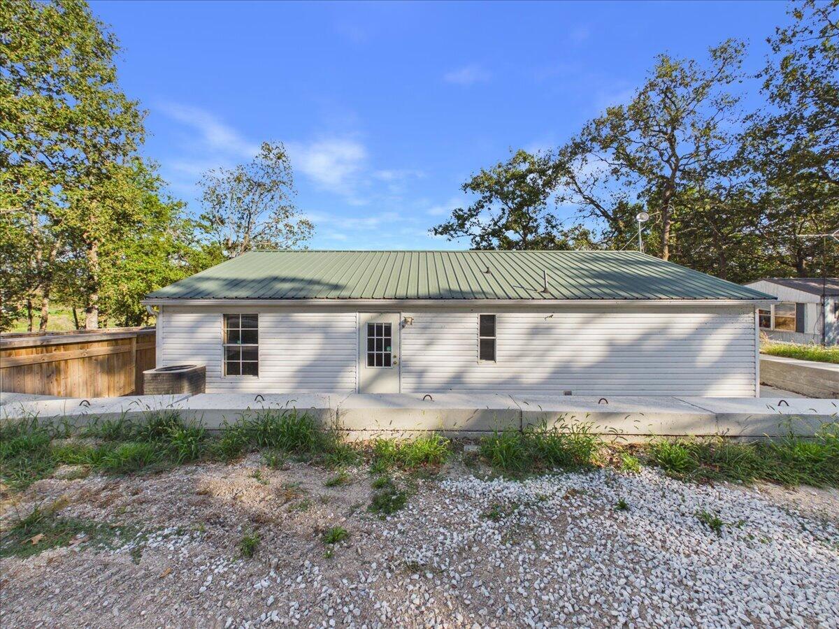 Photo 4 - Residential for sale – 27061  County Road 209   Flemington, MO