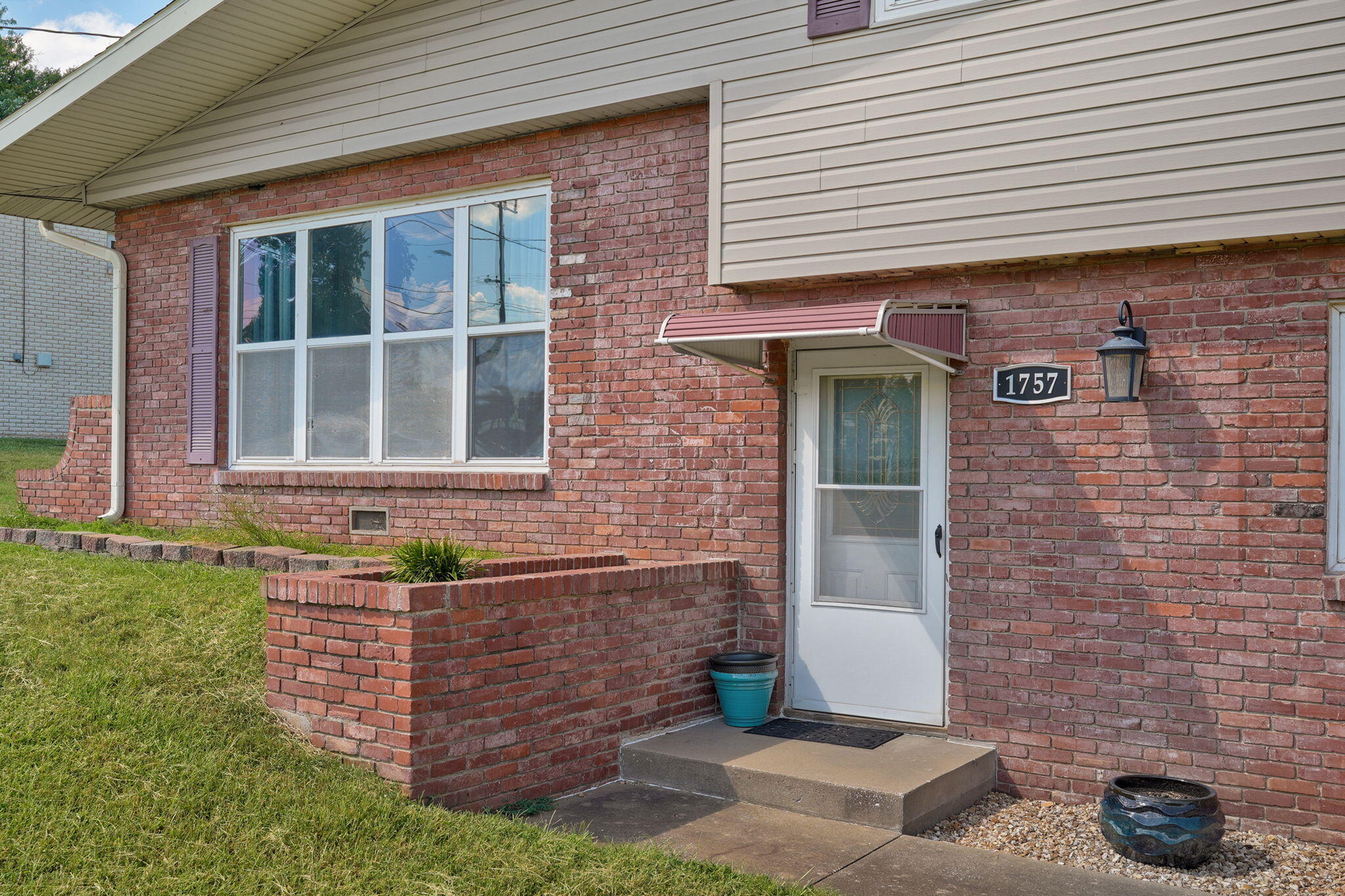Photo 4 - Residential for sale – 1757 E Mcclernon Street  Springfield, MO
