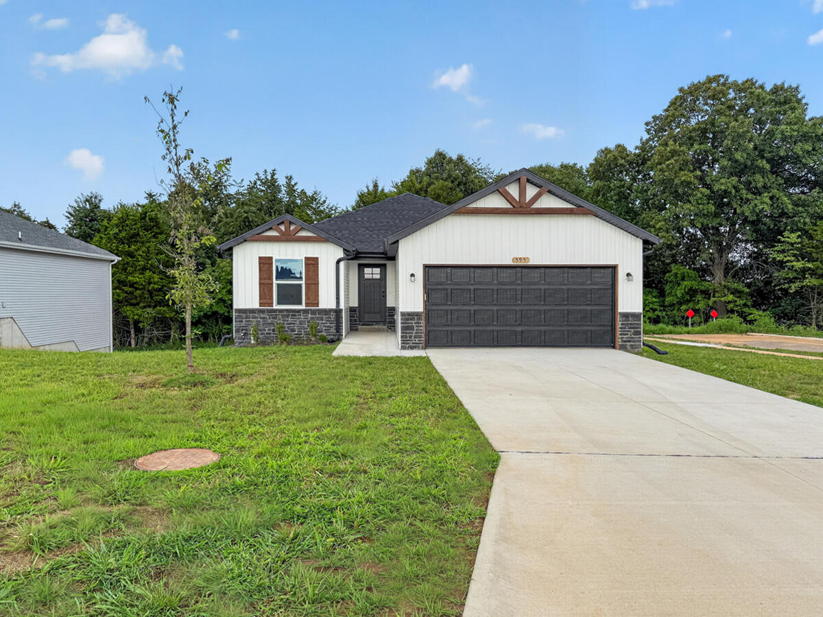 Residential Lease for sale – 595  Bailiwick Drive  Rogersville, MO