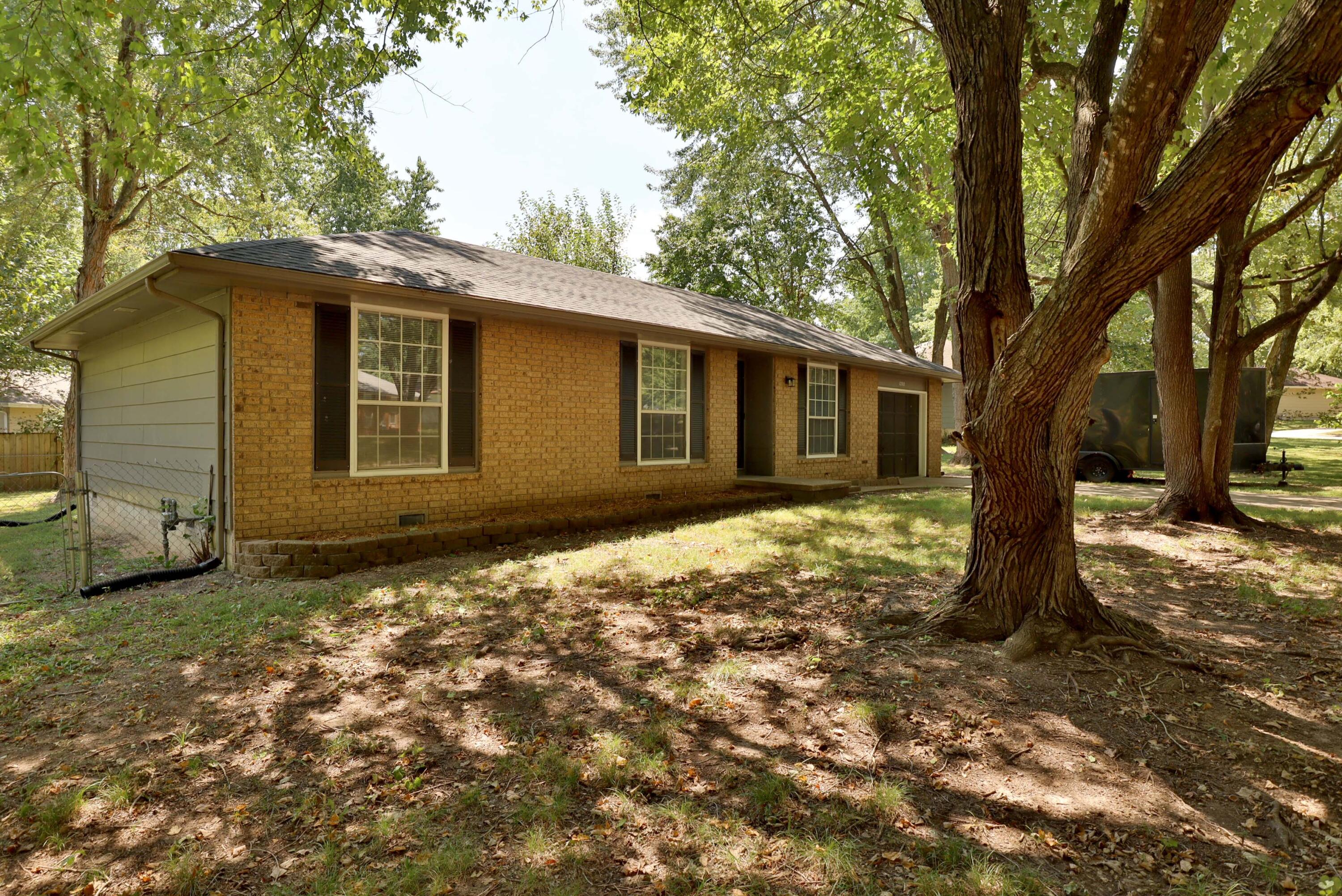 Photo 4 - Residential for sale – 1202 E Wildwood Street  Republic, MO