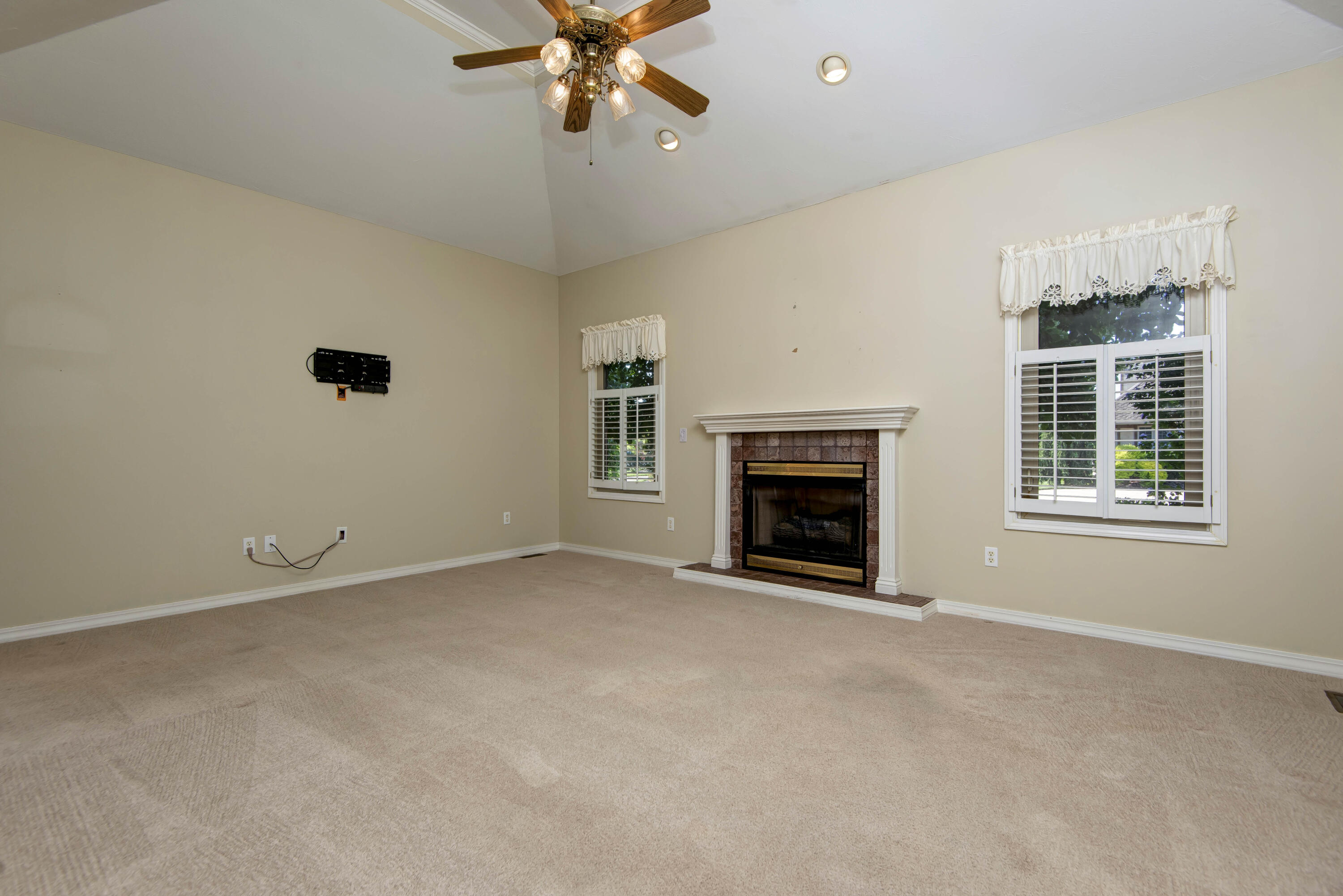 Photo 4 - Residential for sale – 8650  Interlochen Drive  Nixa, MO