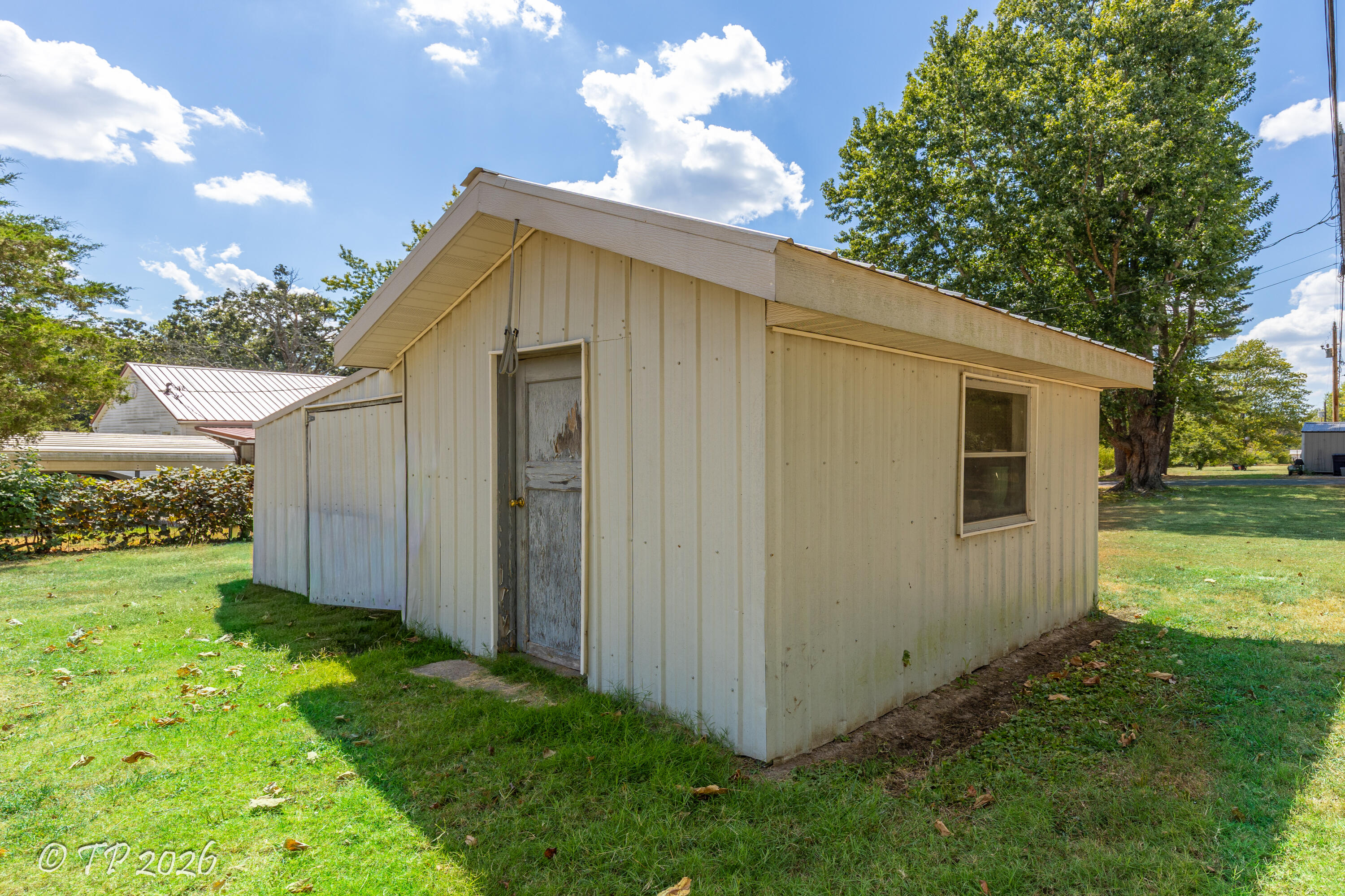 Photo 4 - Residential for sale – 110  Martin Street  Licking, MO