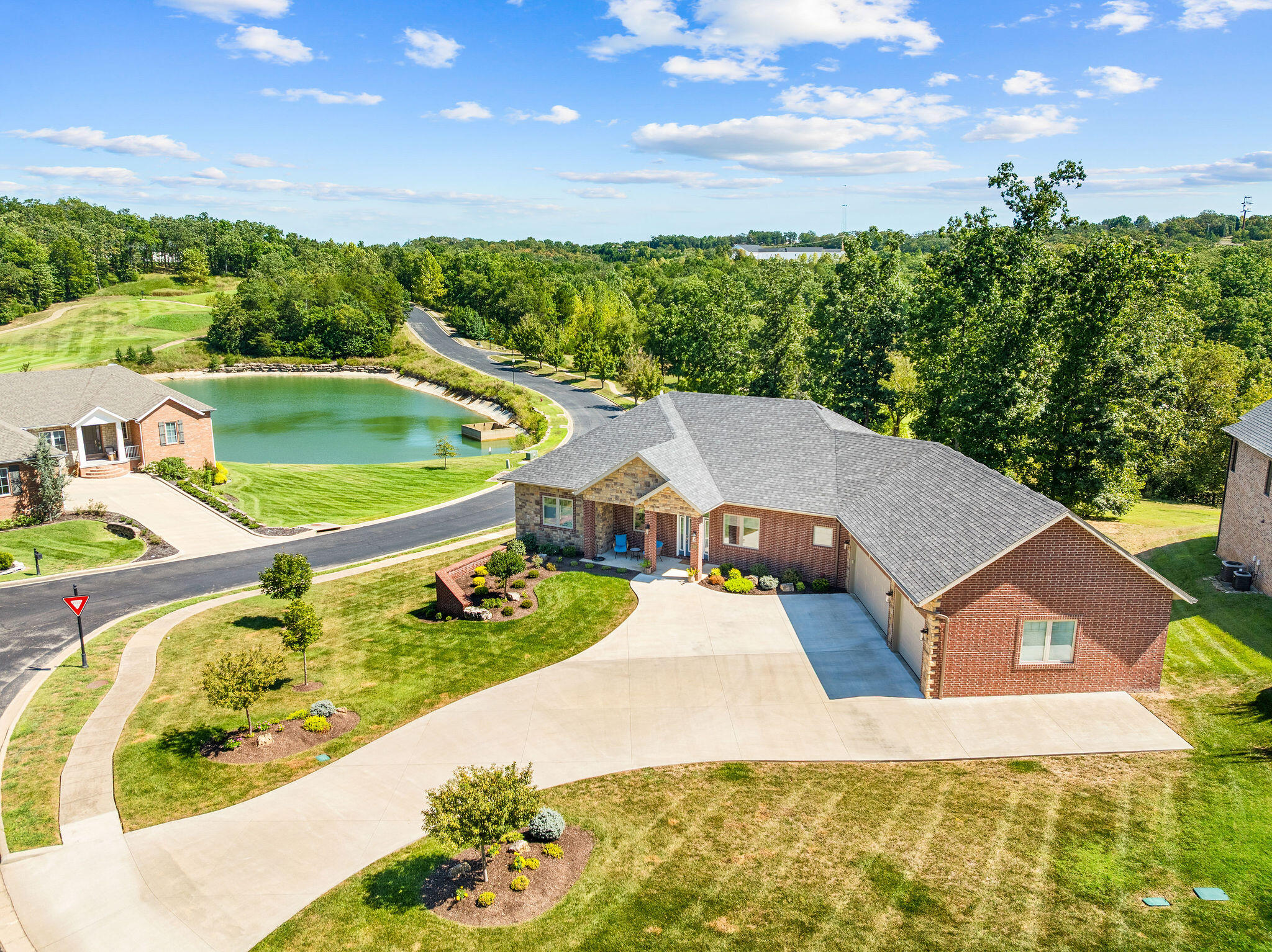 Photo 2 - Residential for sale – 105  Pinehurst Court  Branson, MO