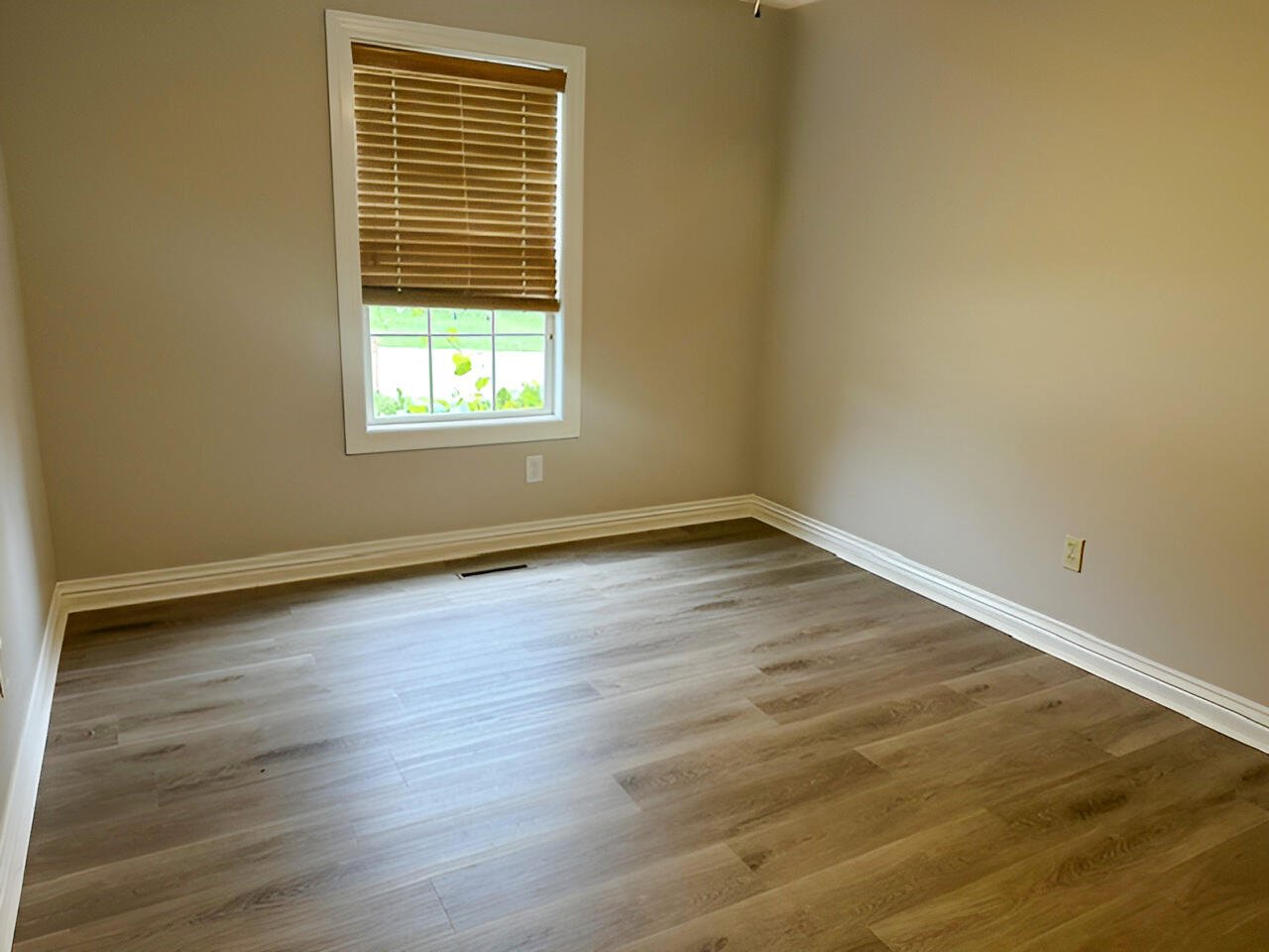 Photo 38 - Residential for sale – 819 S Southgate Drive  Nixa, MO