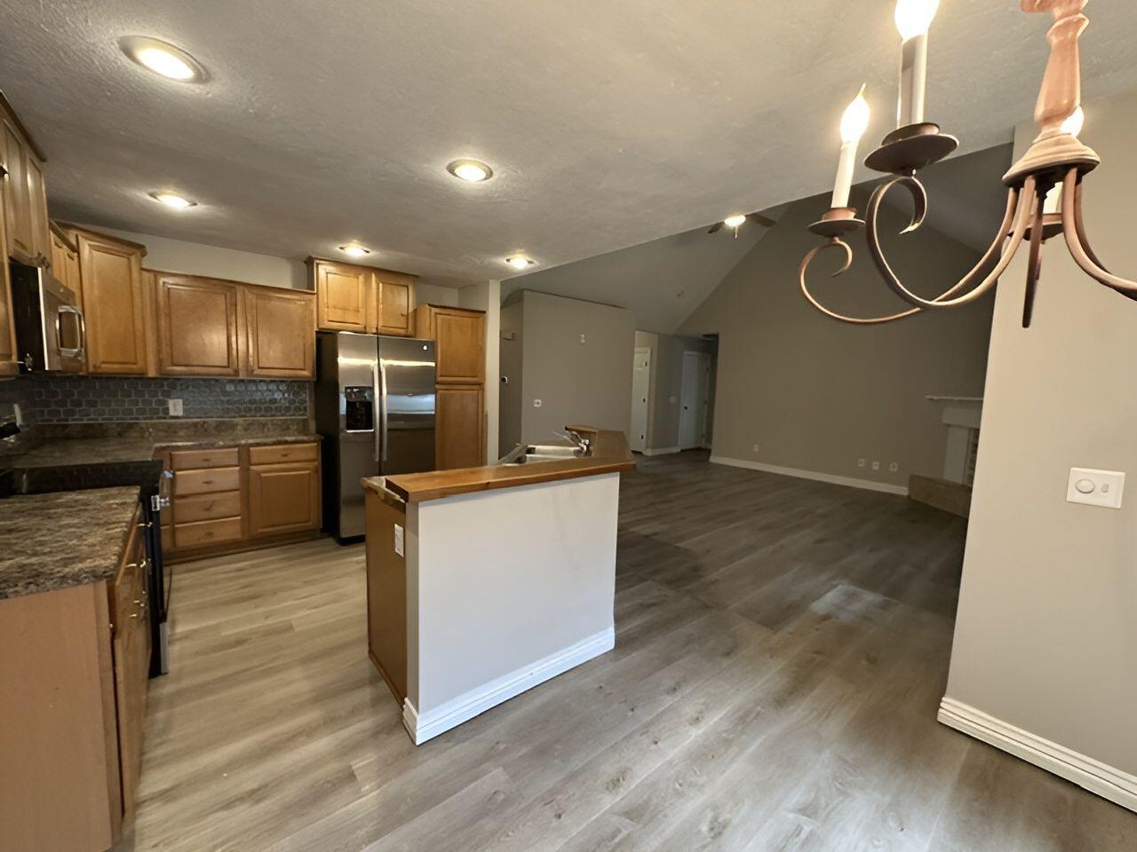 Photo 8 - Residential for sale – 819 S Southgate Drive  Nixa, MO