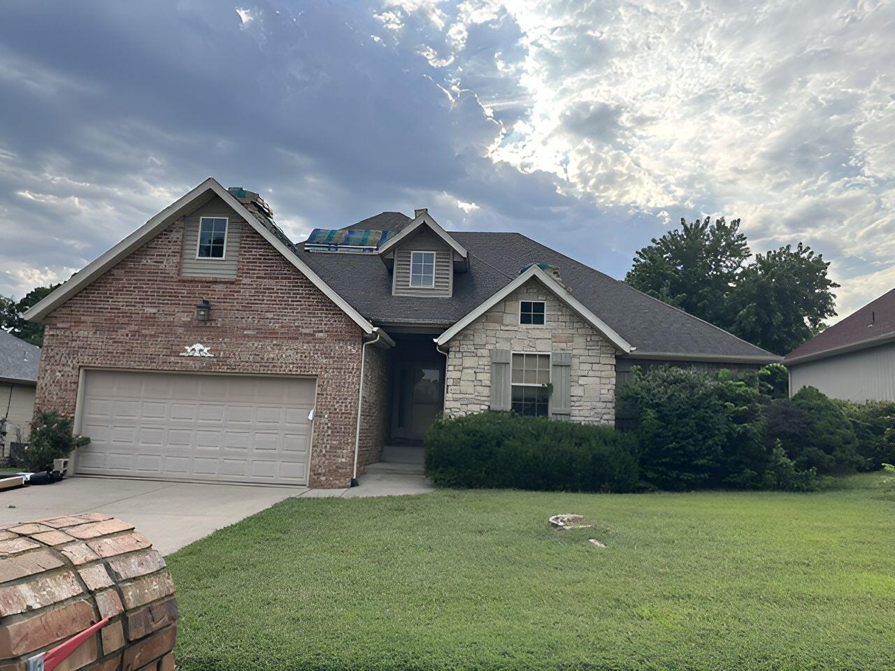 Photo 4 - Residential for sale – 819 S Southgate Drive  Nixa, MO