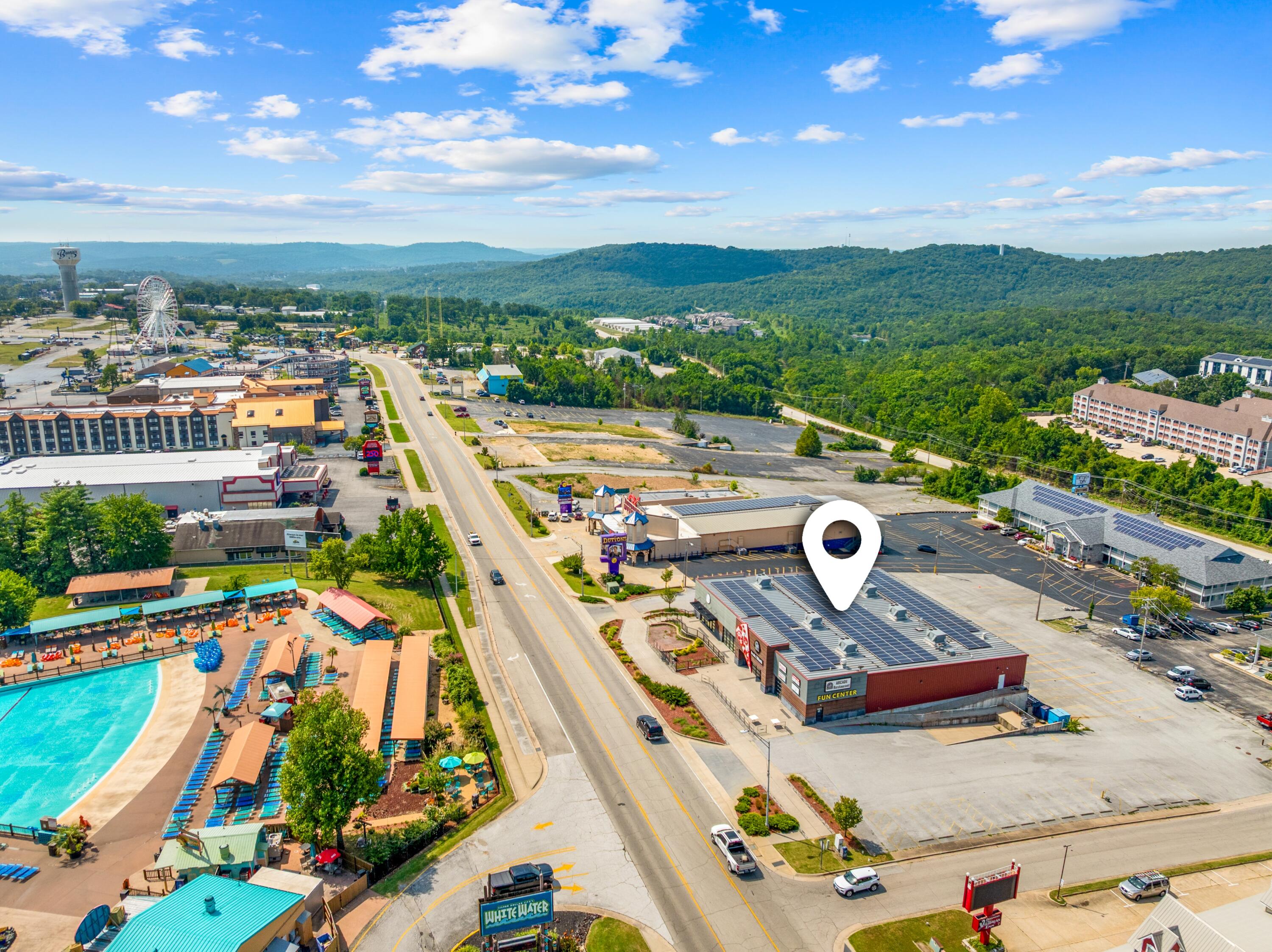Commercial Sale for sale – 3460 W 76 Country   Branson, MO
