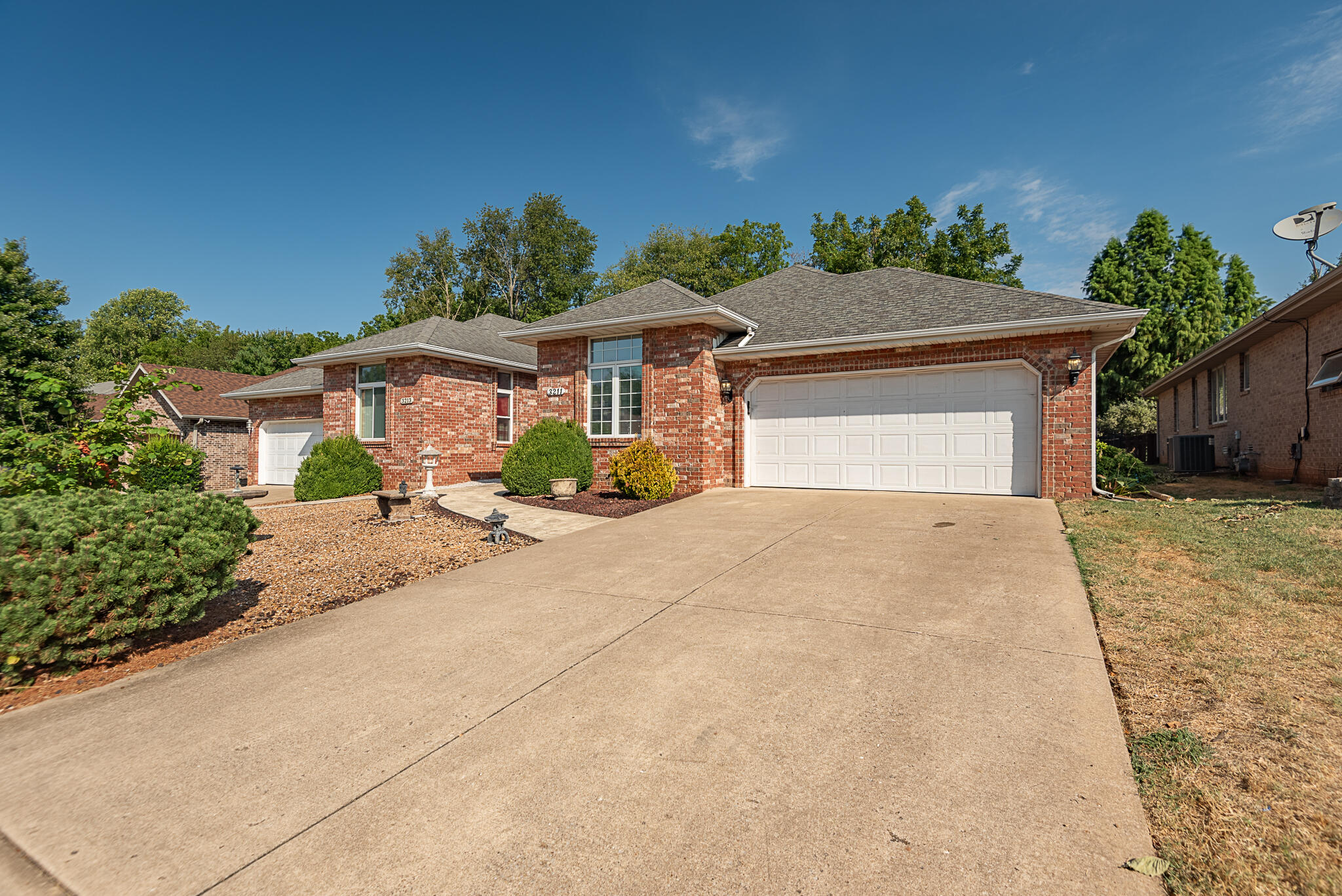 Photo 2 - Residential for sale – 3211 W Sunset Street  Springfield, MO