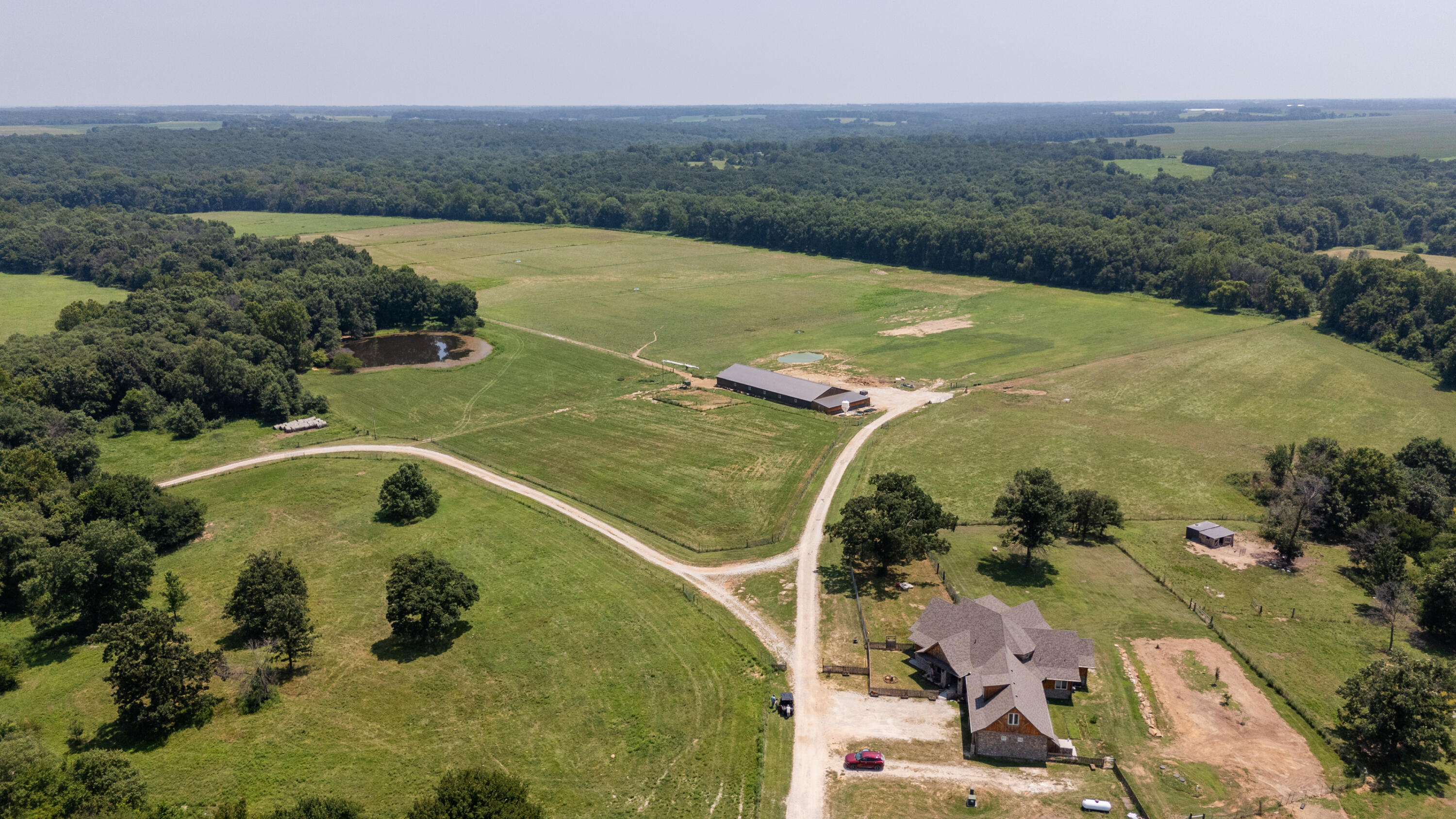 Photo 3 - Farm for sale – 1059 NE 100th Road  Sheldon, MO