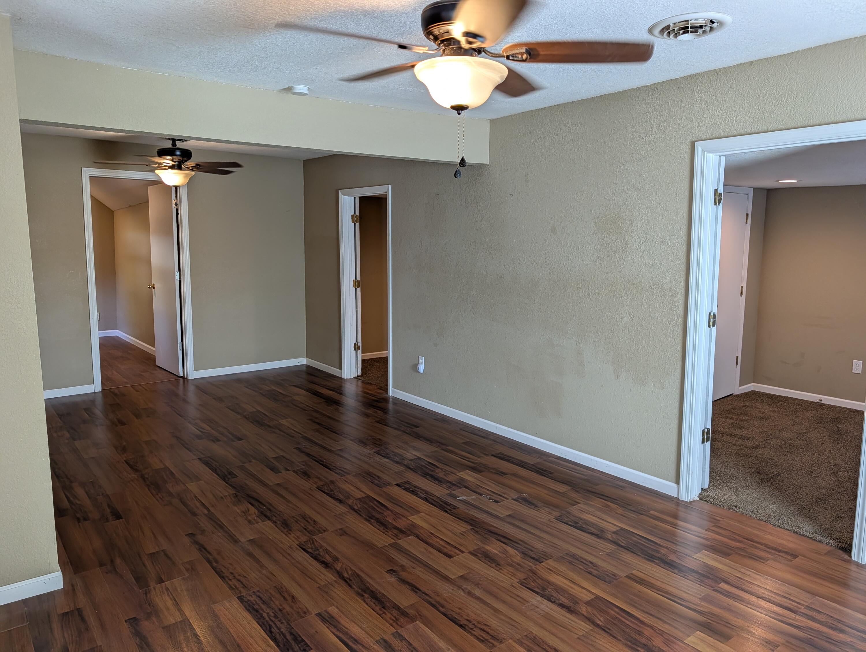 Photo 2 - Residential for sale – 1001 E Chestnut Street  Bolivar, MO