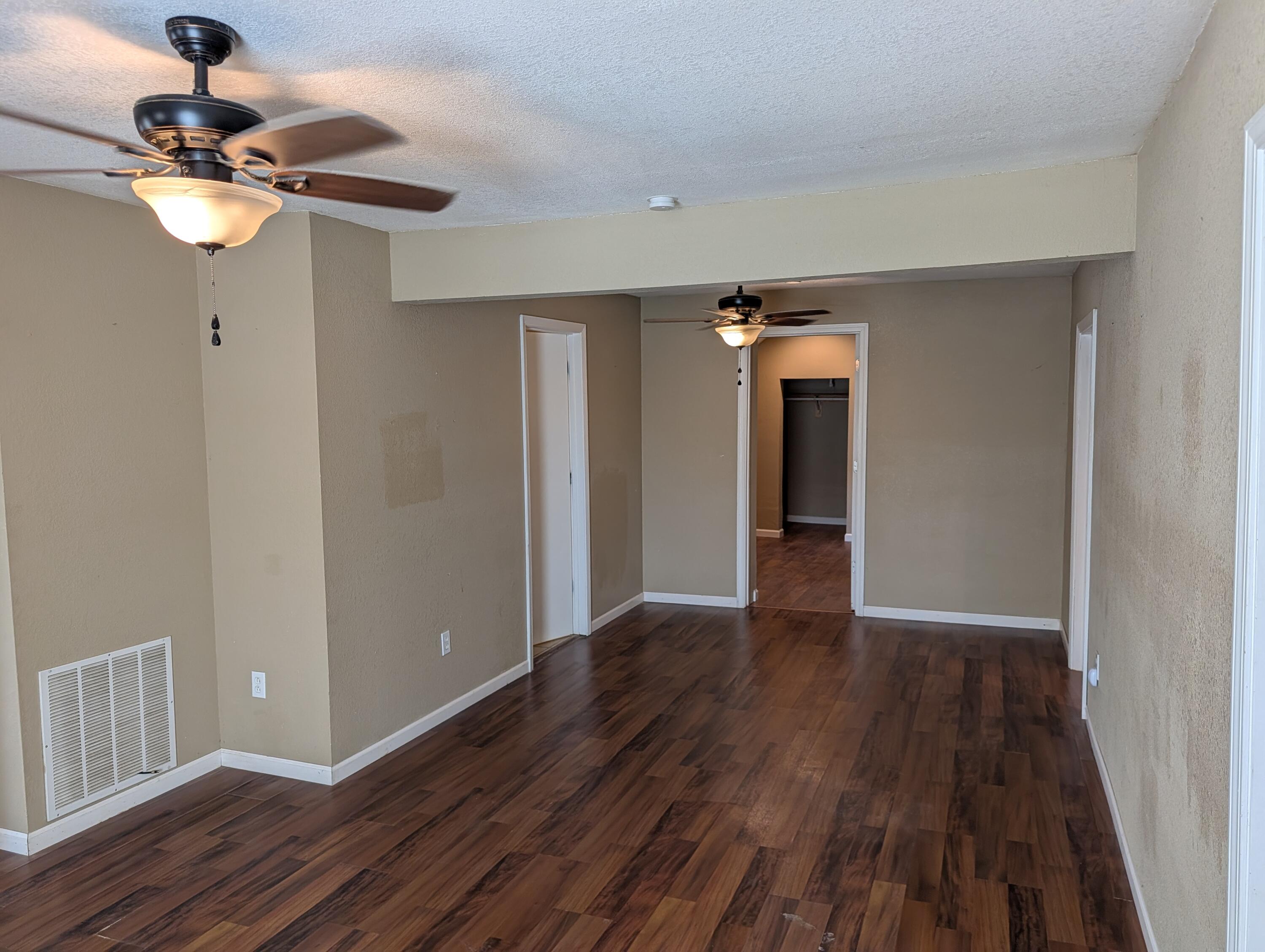 Photo 3 - Residential for sale – 1001 E Chestnut Street  Bolivar, MO