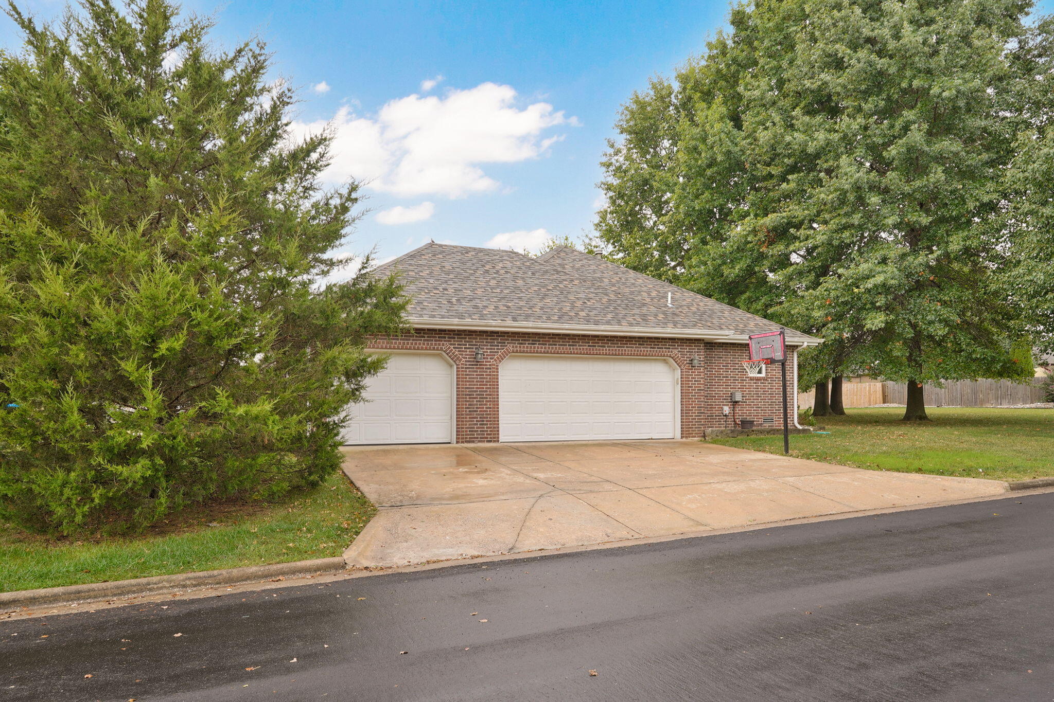 Photo 2 - Residential for sale – 515 N Ellen Street  Nixa, MO