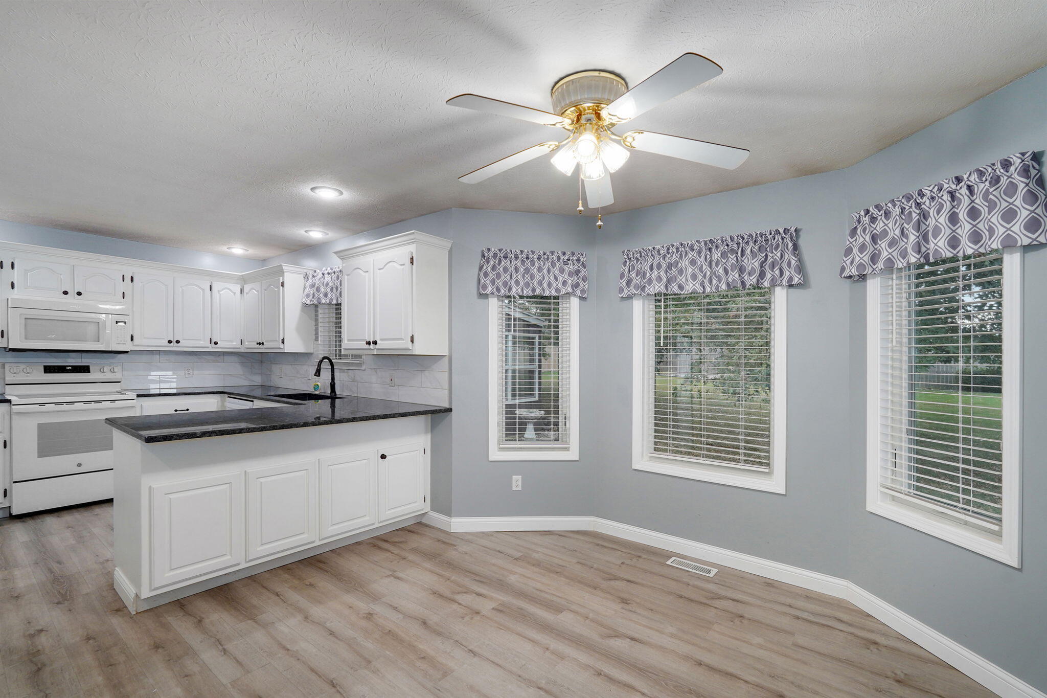 Photo 6 - Residential for sale – 515 N Ellen Street  Nixa, MO