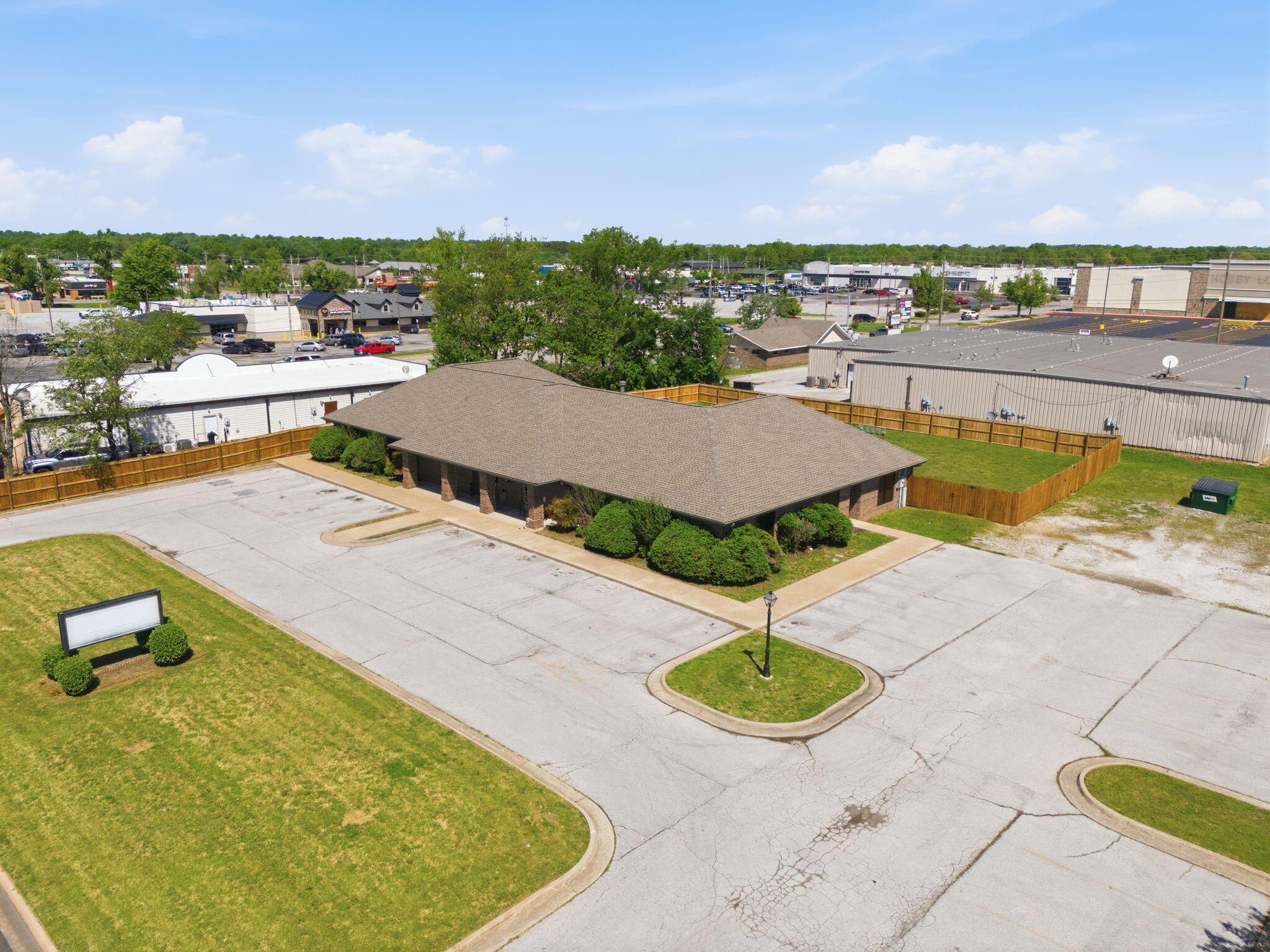 Photo 68 - Commercial Sale for sale – 2005 W Elm Street  Rogers, AR