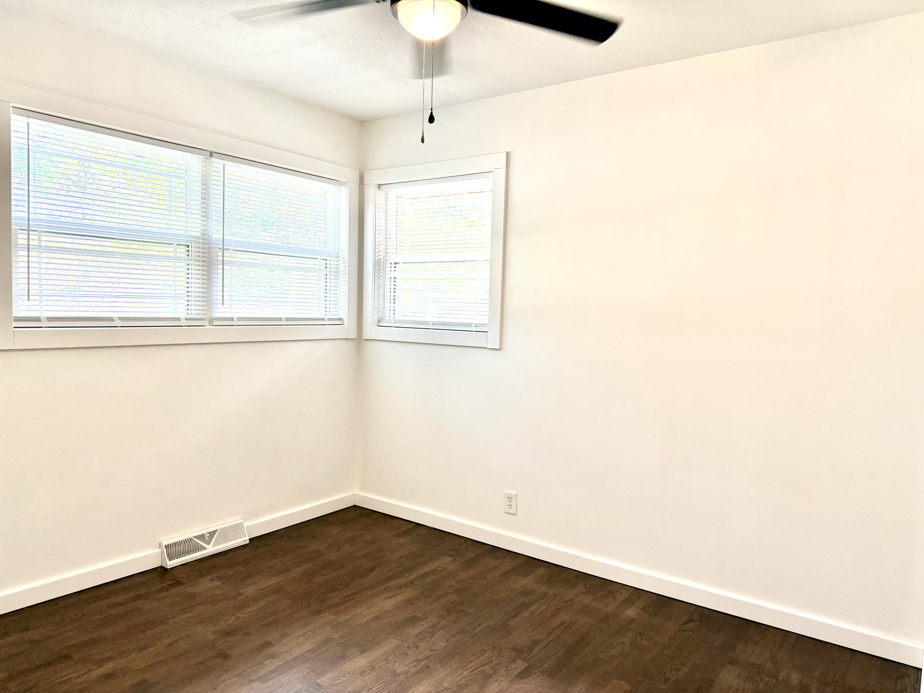Photo 11 - Residential for sale – 1424 S Jefferson Avenue  Aurora, MO