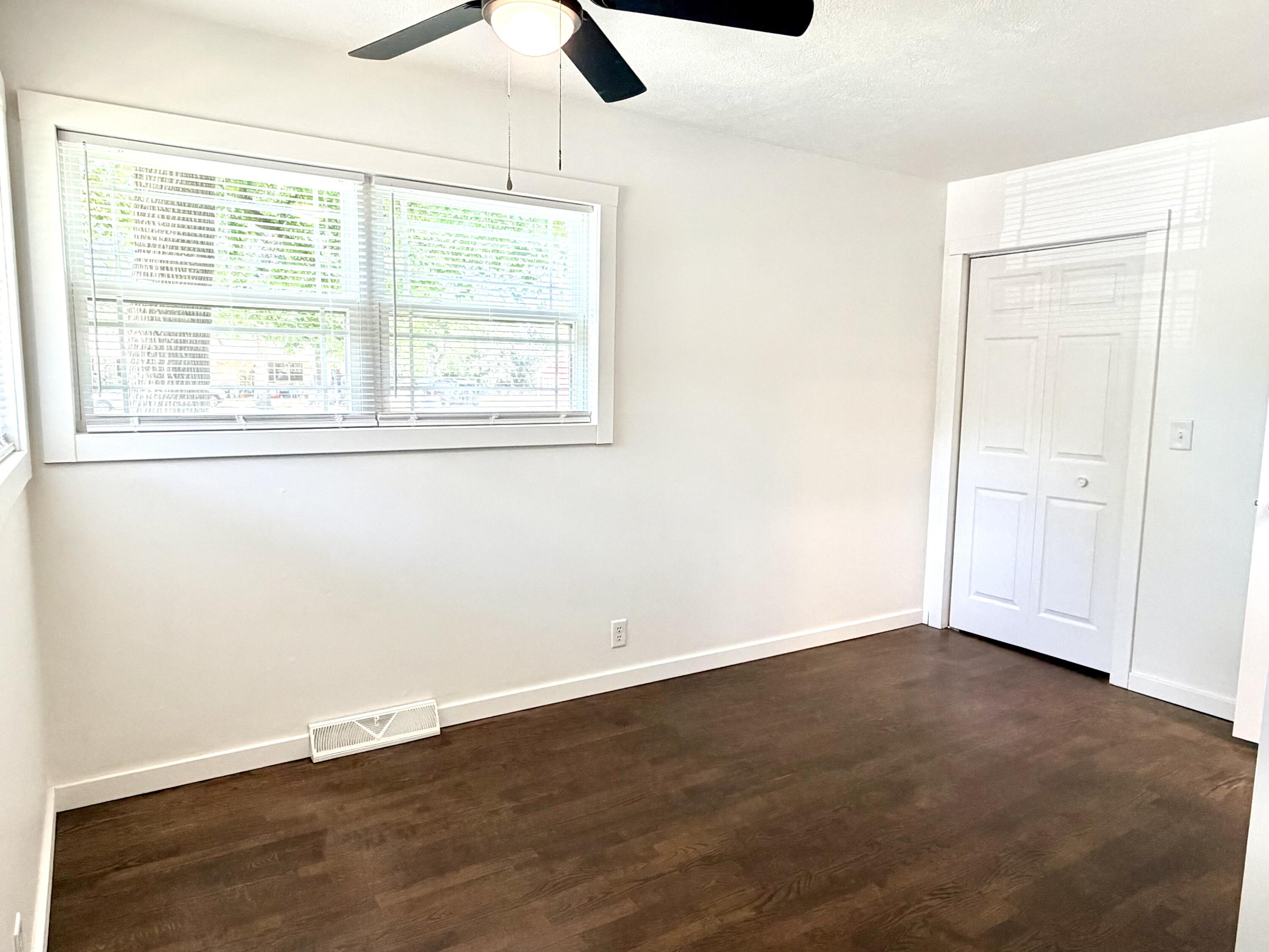 Photo 14 - Residential for sale – 1424 S Jefferson Avenue  Aurora, MO
