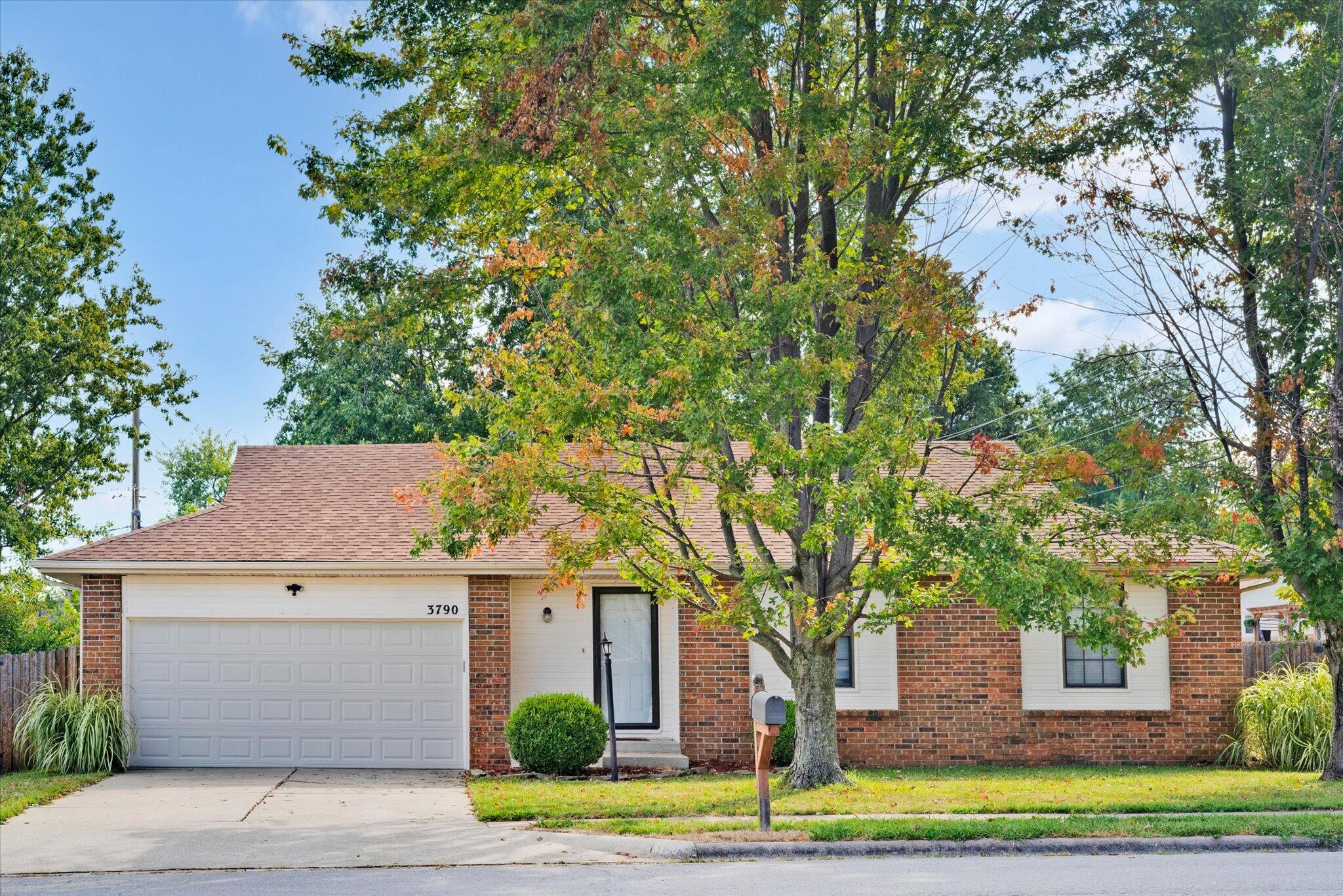 Photo 2 - Residential for sale – 3790 S Colgate Avenue  Springfield, MO