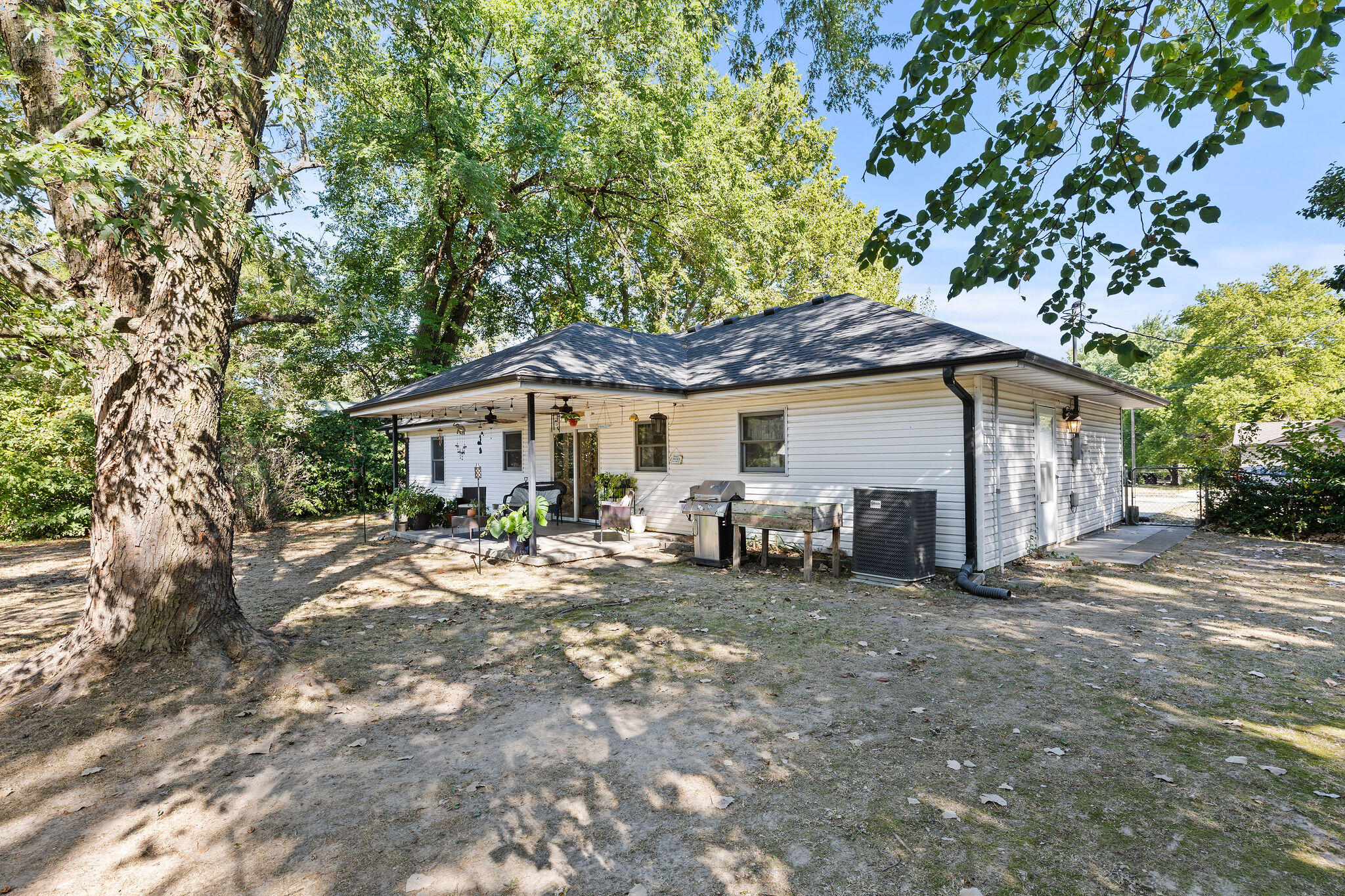 Photo 25 - Residential for sale – 714 E Van Buren Street  Bolivar, MO