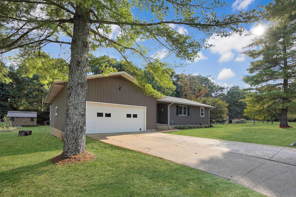 Photo 2 - Residential for sale – 1348  Hickory Hills Drive  Willow Springs, MO