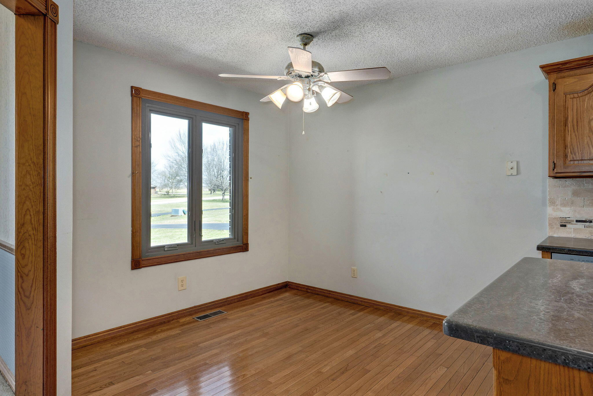 Photo 13 - Residential for sale – 1476 E Peartree Drive  Ozark, MO