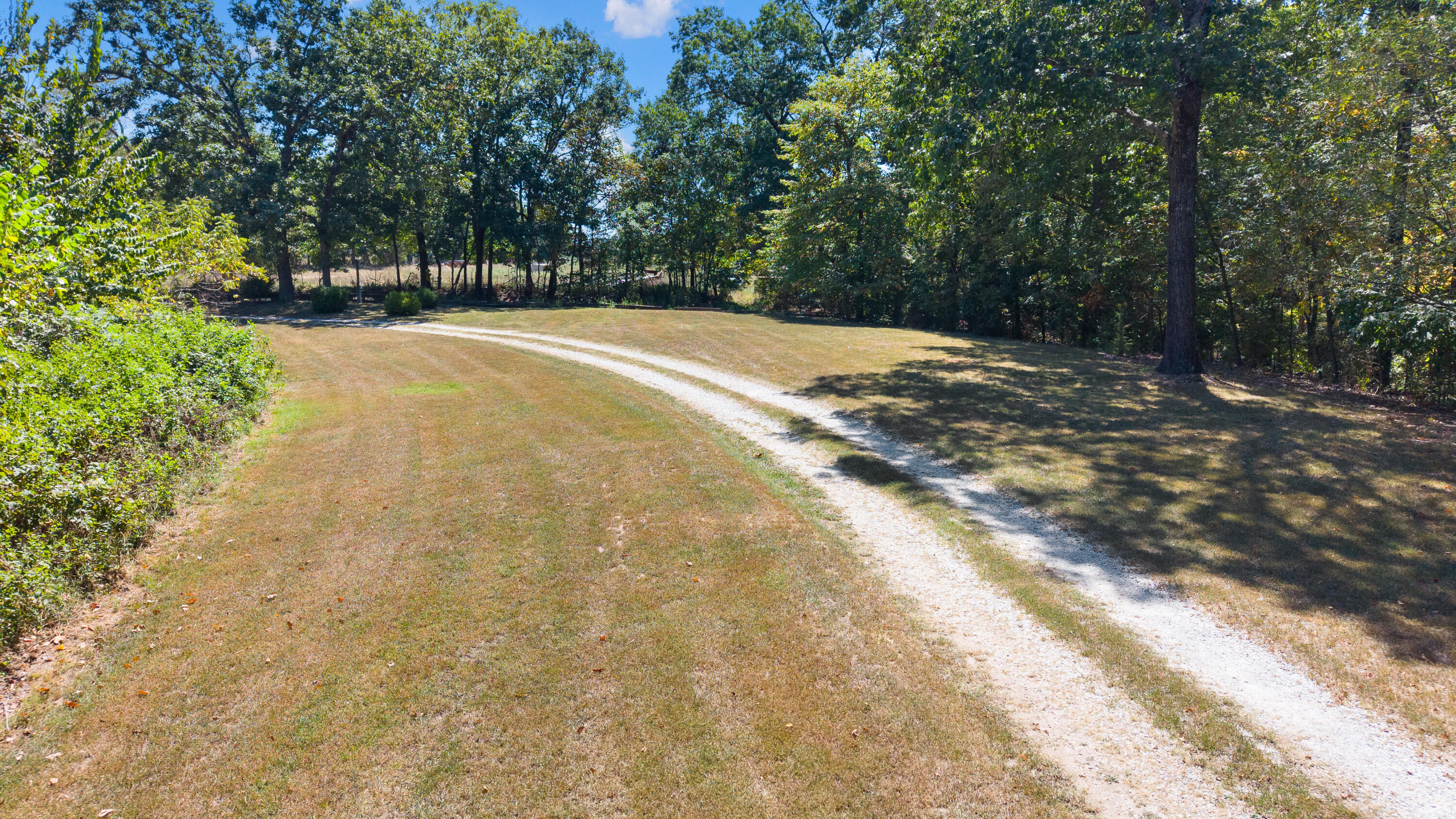 Photo 36 - Residential for sale – 25940  Farm Road 1070   Seligman, MO