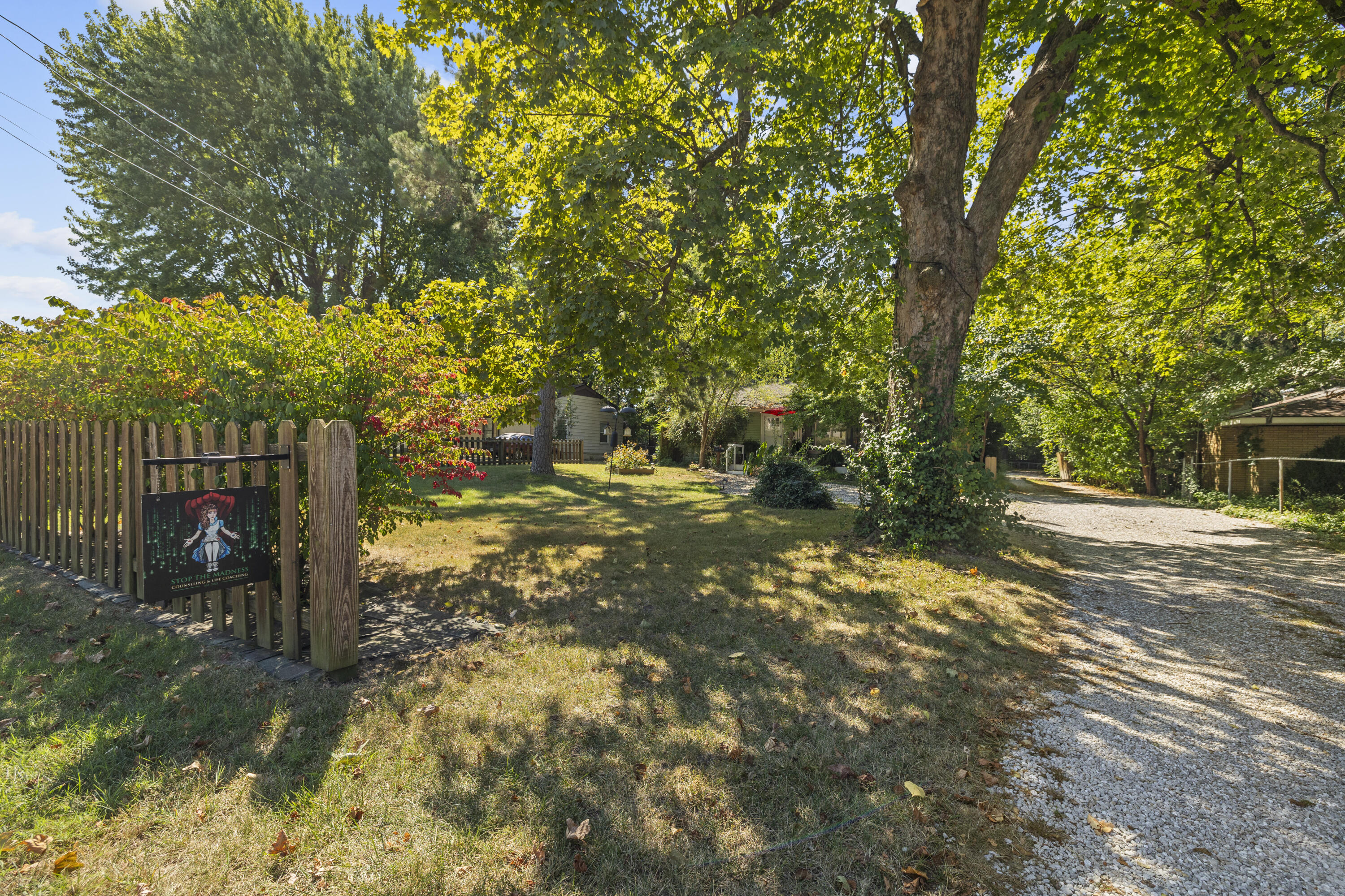 Photo 3 - Residential for sale – 2030 E Grand Street  Springfield, MO
