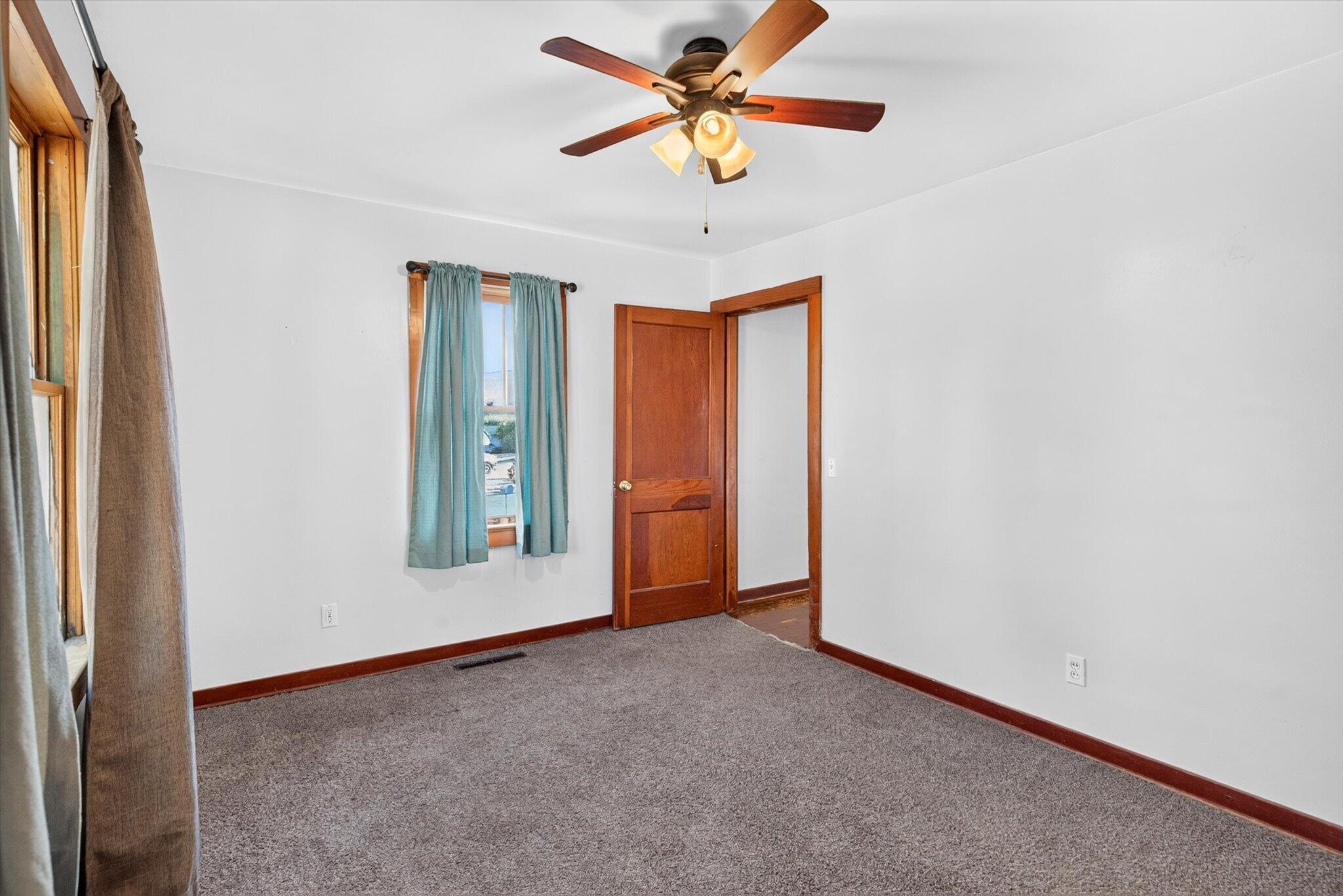 Photo 8 - Residential for sale – 204 E Oak Street  Stockton, MO