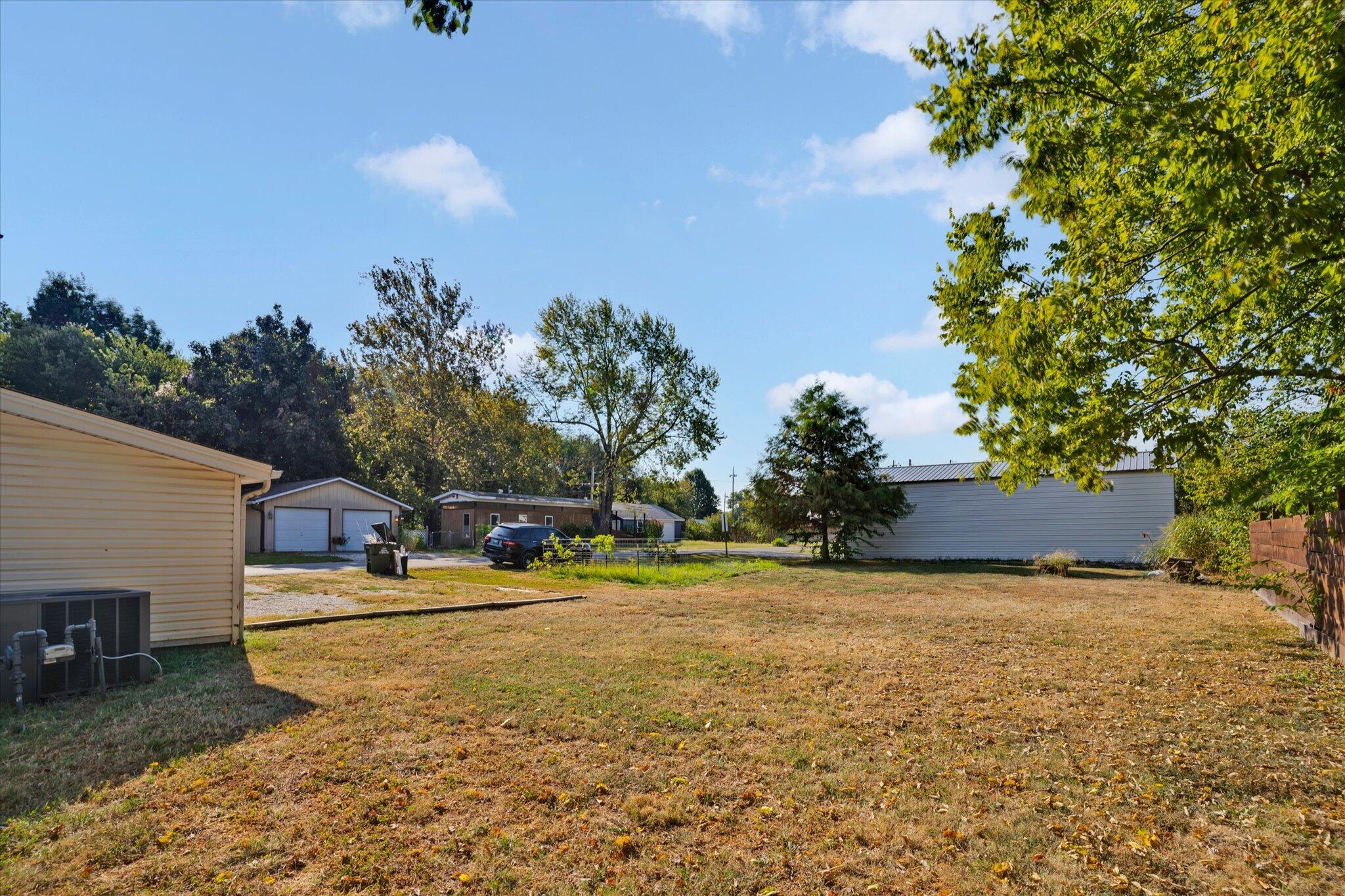 Photo 21 - Residential for sale – 204 E Oak Street  Stockton, MO