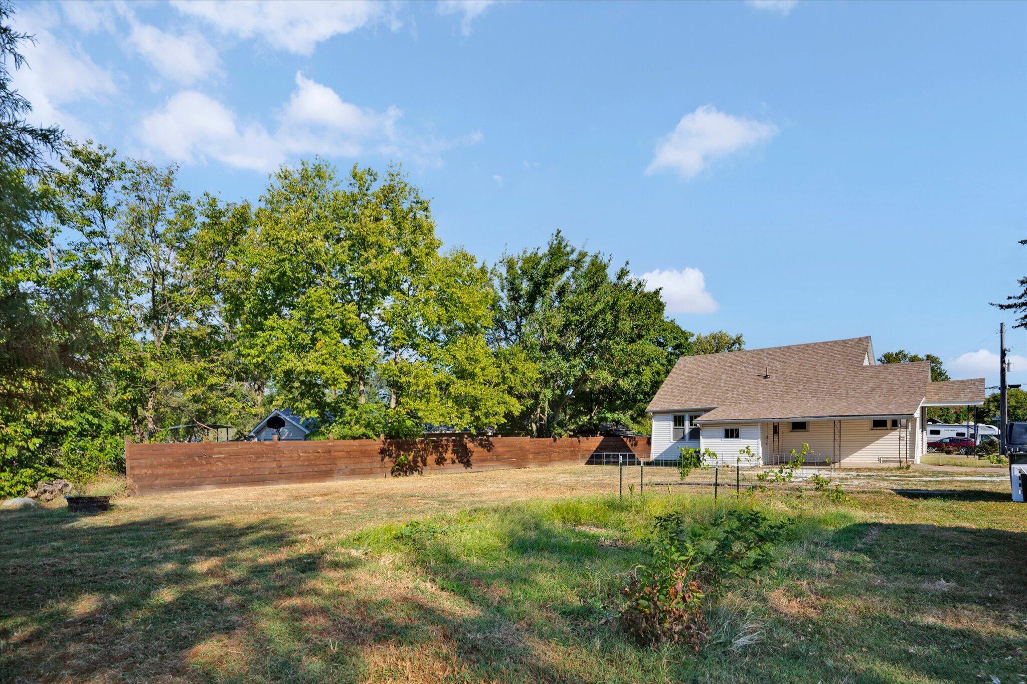 Photo 22 - Residential for sale – 204 E Oak Street  Stockton, MO