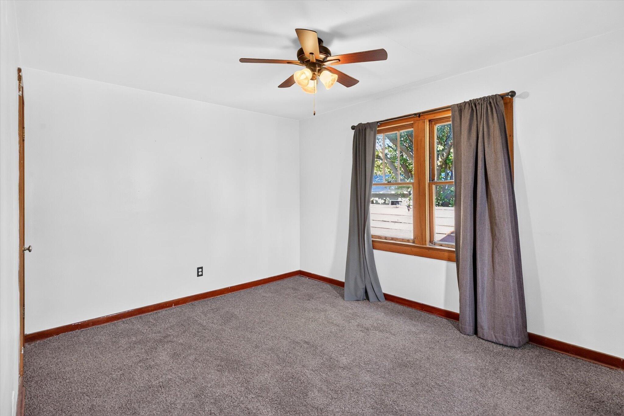 Photo 10 - Residential for sale – 204 E Oak Street  Stockton, MO