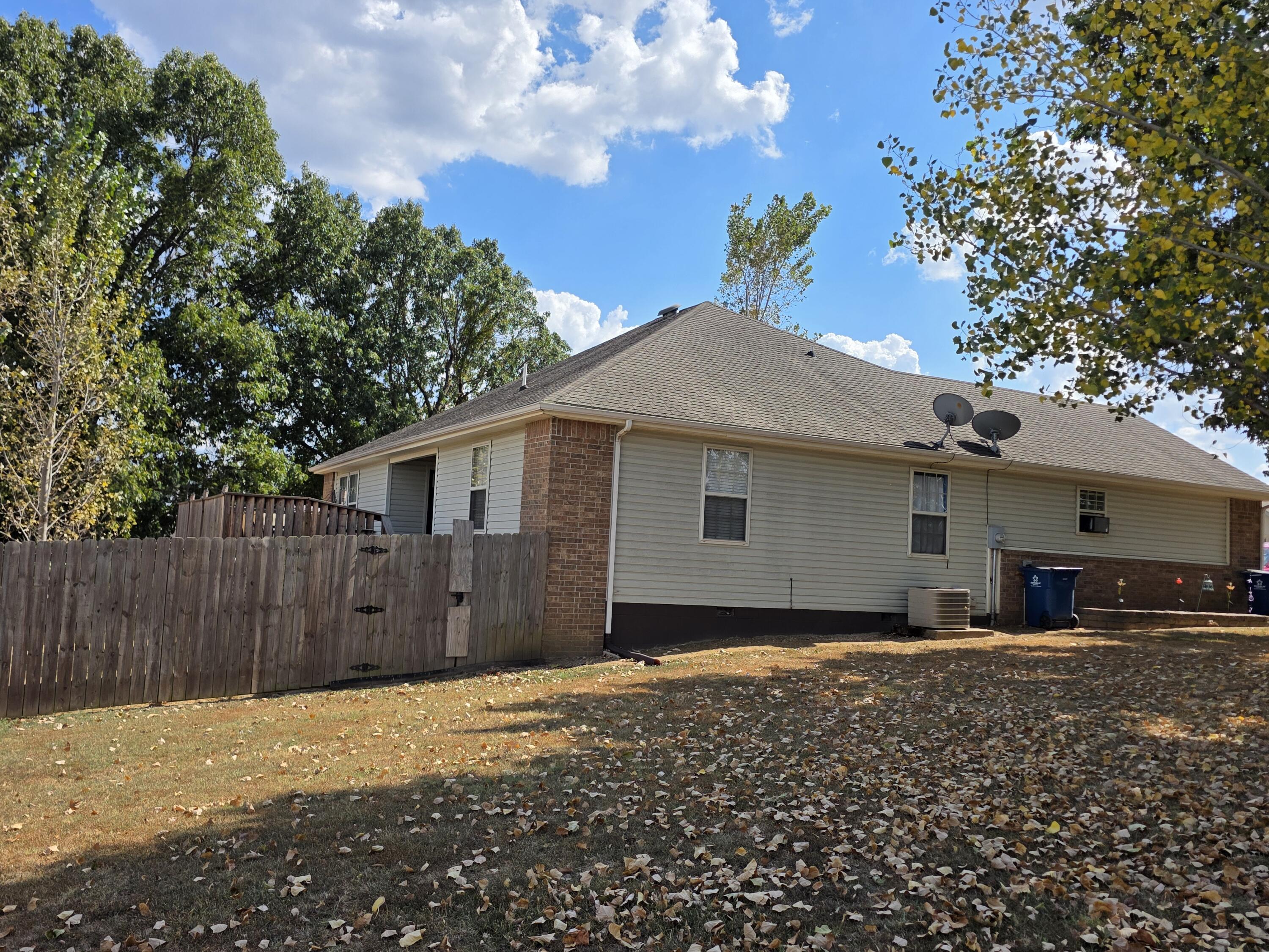 Photo 6 - Residential for sale – 1704  Rosewood Road  Neosho, MO