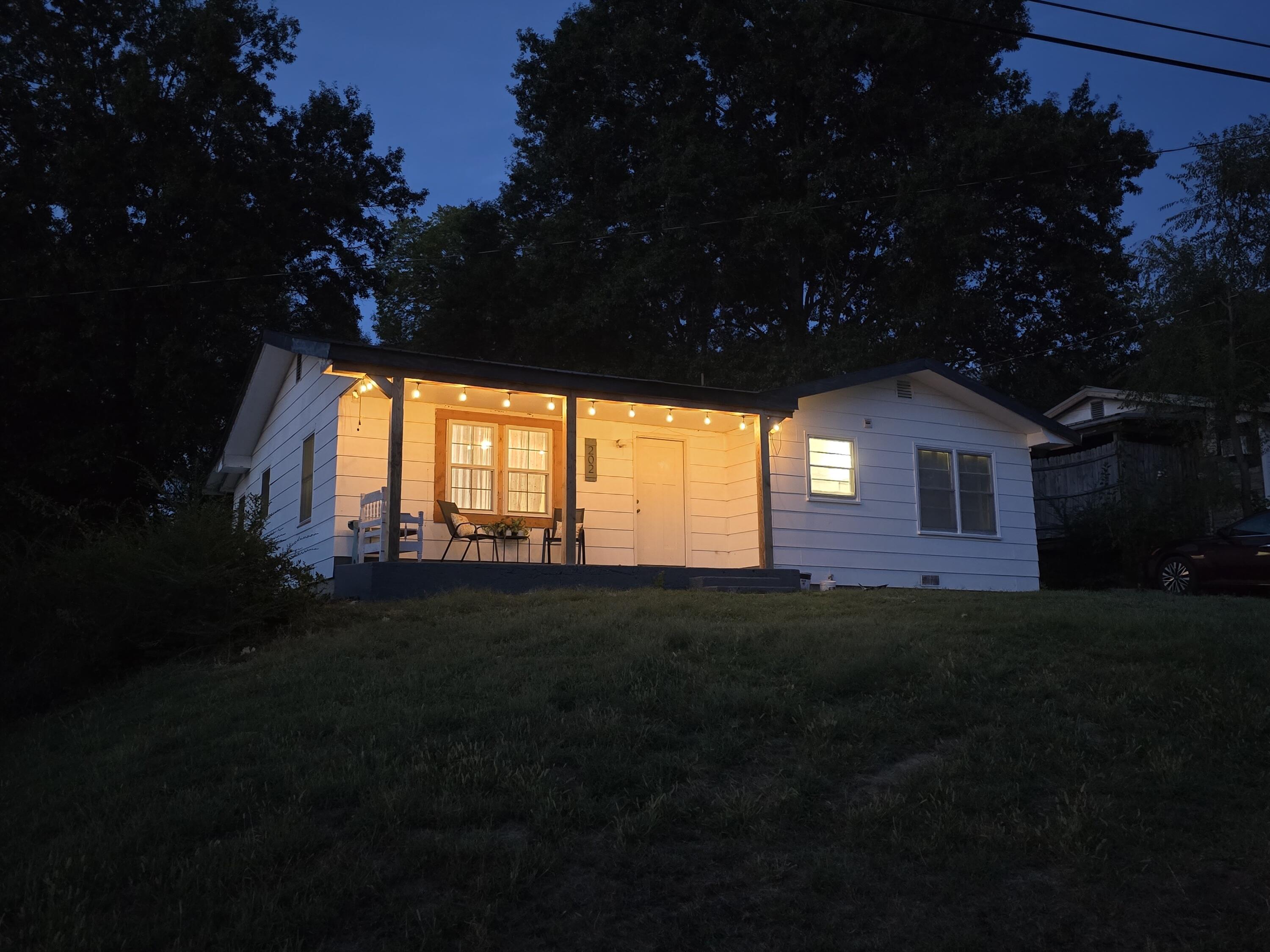 Photo 3 - Residential for sale – 202 E Grand Avenue  Ava, MO