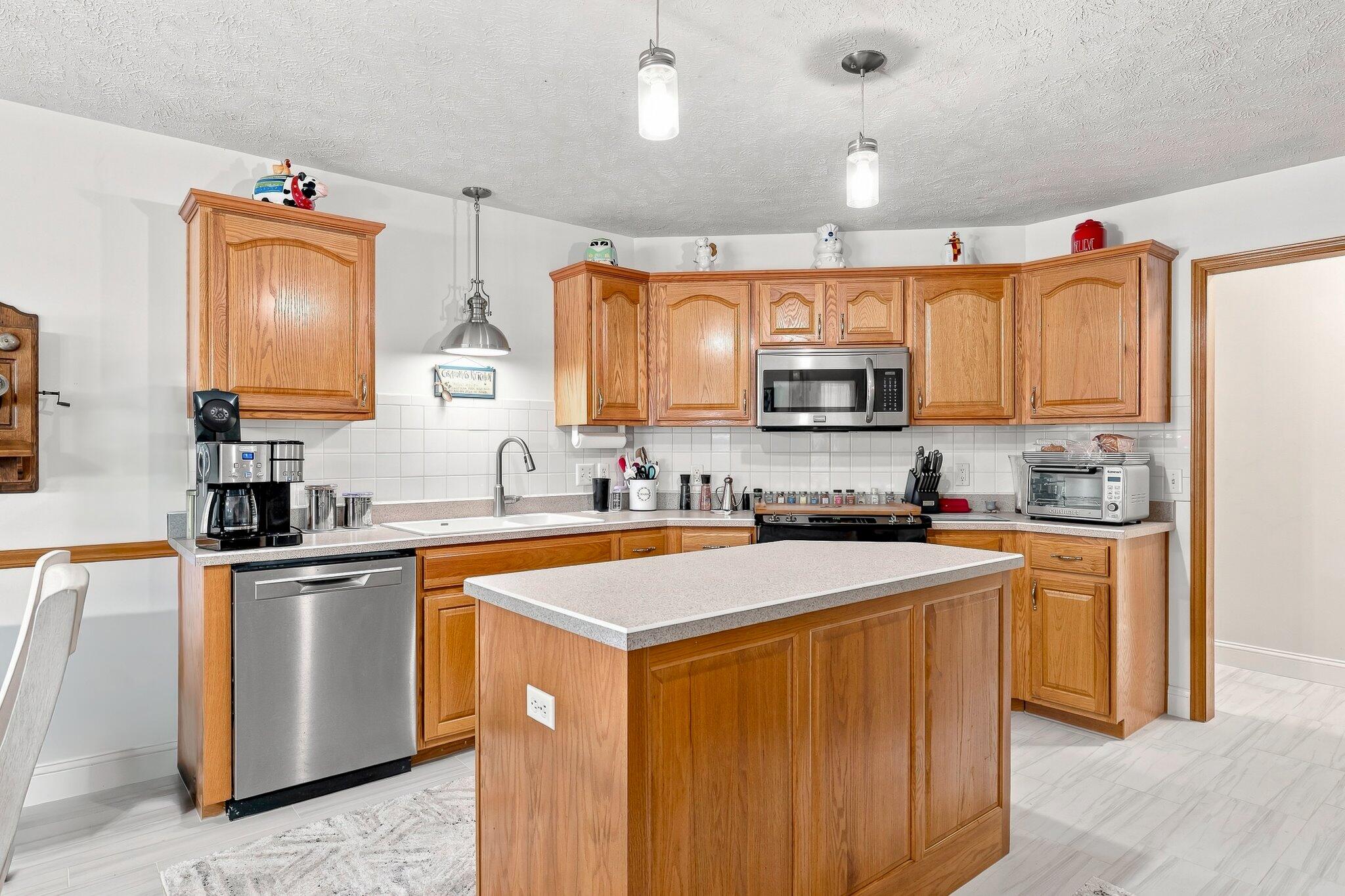 Photo 7 - Residential for sale – 705 W Bryant Street  Nixa, MO