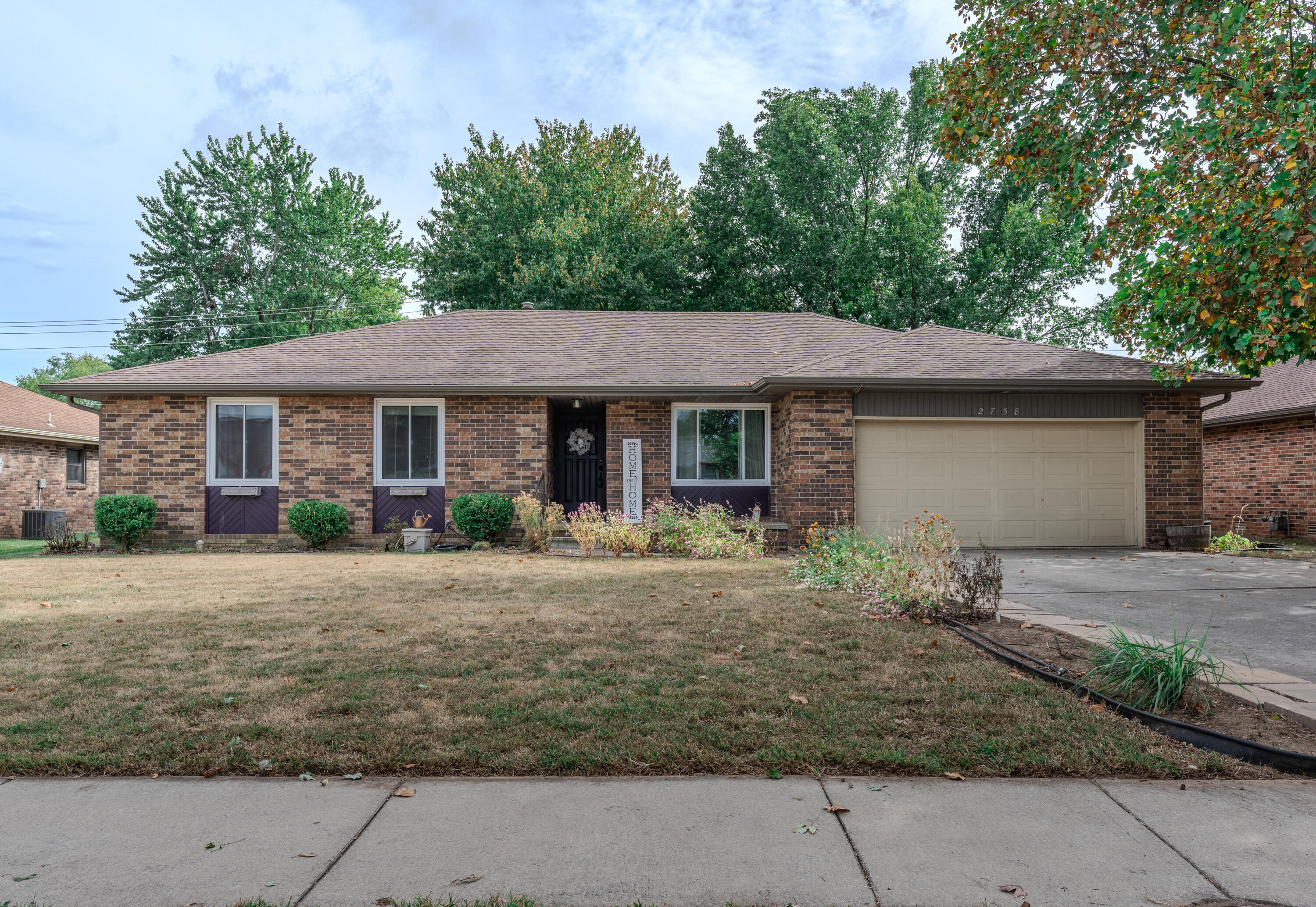 Photo 2 - Residential for sale – 2758 W Swan Street  Springfield, MO