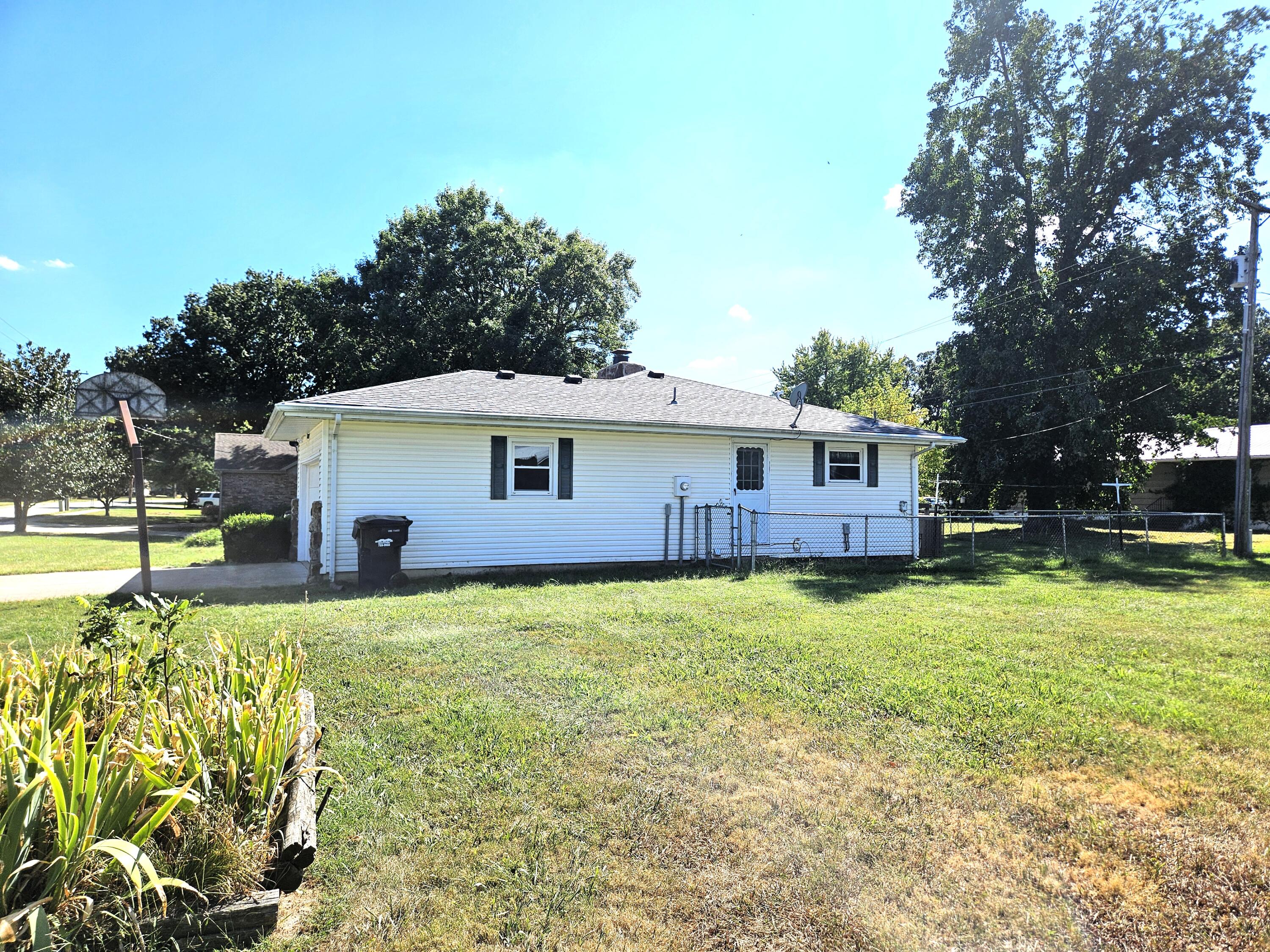 Photo 13 - Residential for sale – 713 S Locust Street  Buffalo, MO