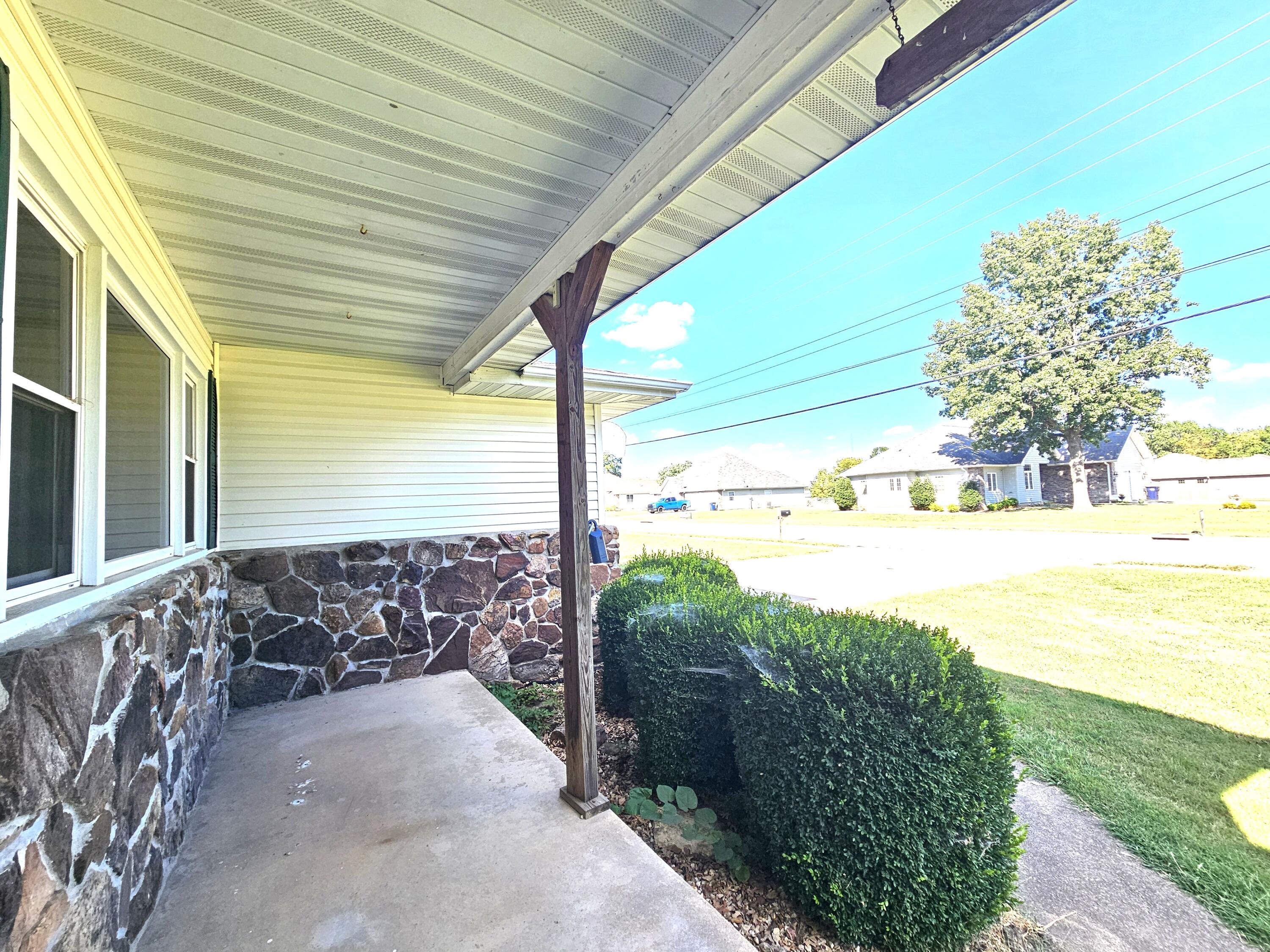 Photo 7 - Residential for sale – 713 S Locust Street  Buffalo, MO
